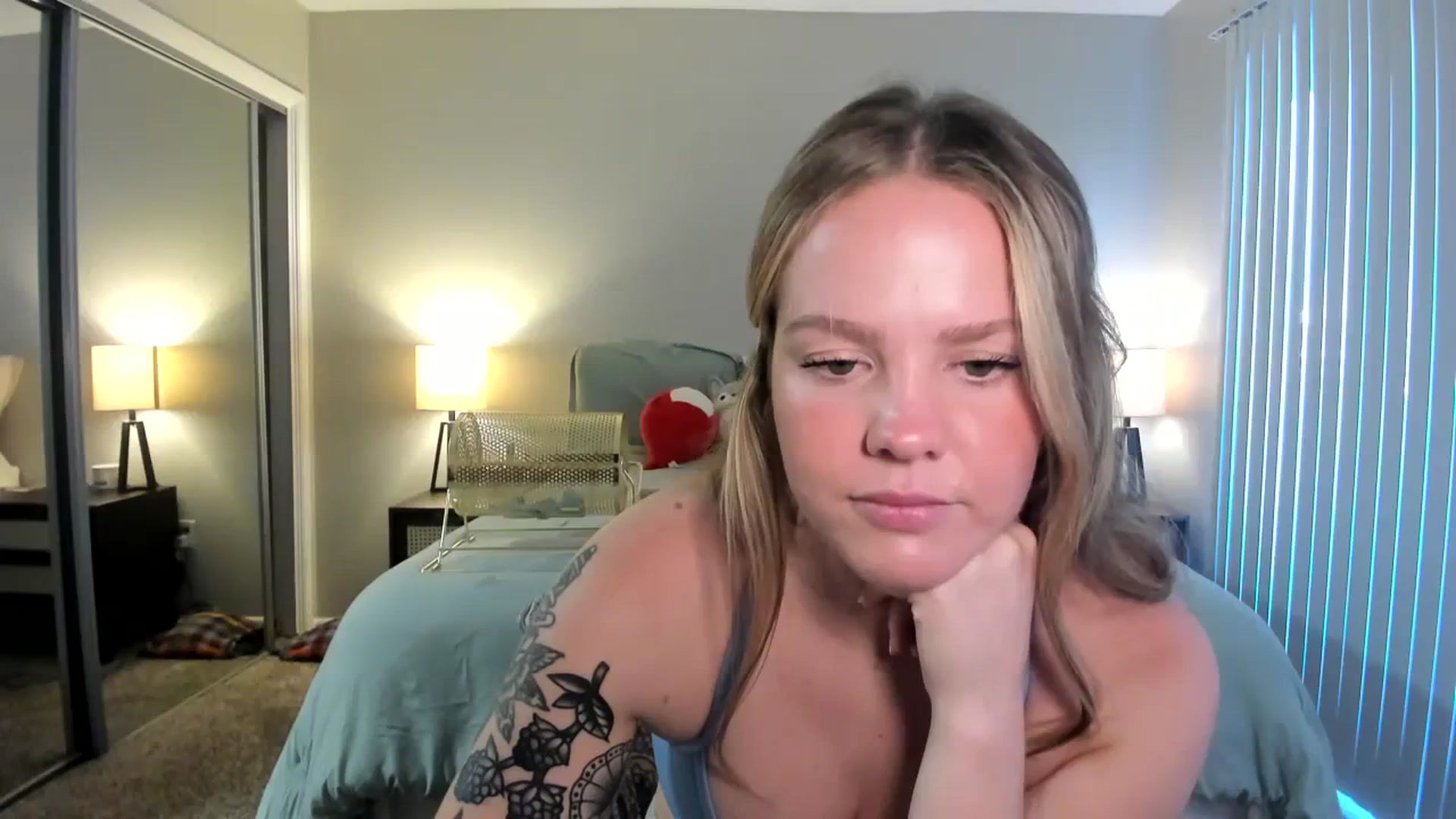 Gallery image thumbnail from KittyKat29's myfreecams stream on, 10/28/2023, 24:35 image 14 of 20