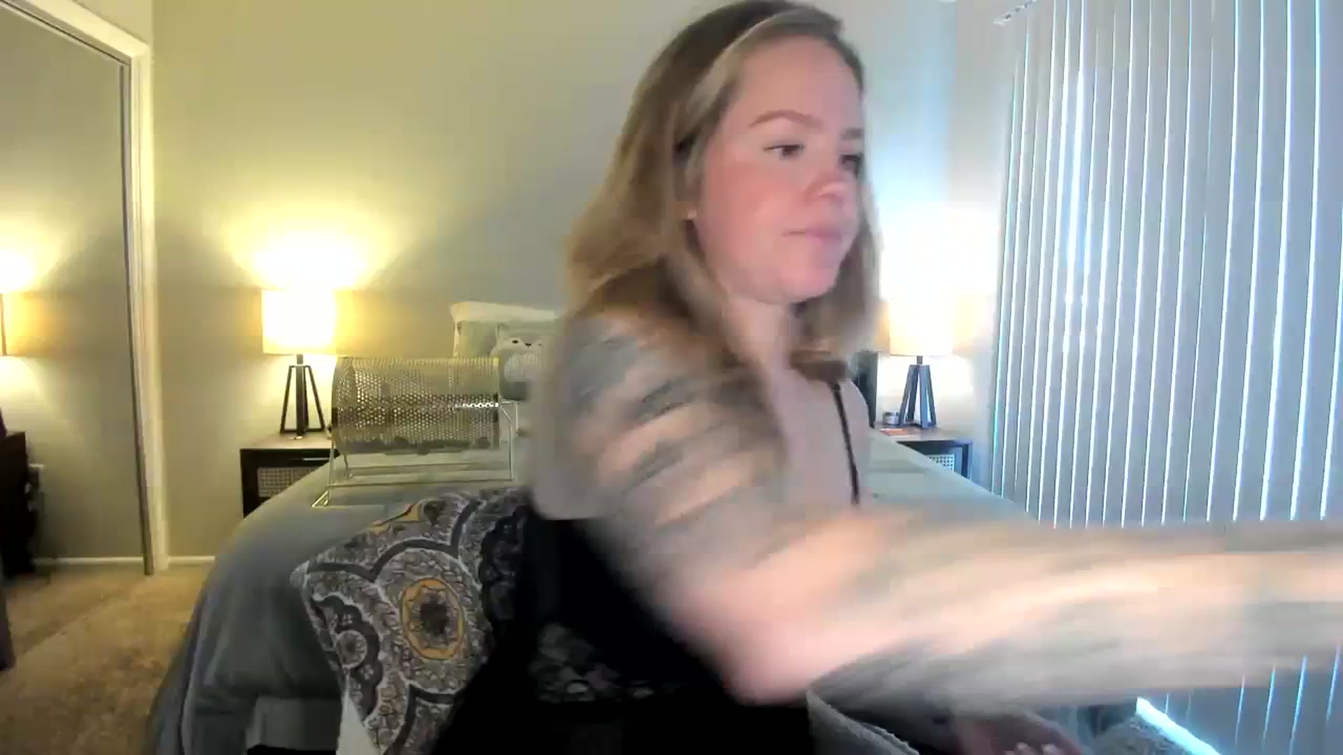 Gallery image thumbnail from KittyKat29's myfreecams stream on, 10/31/2023, 23:18 image 1 of 20