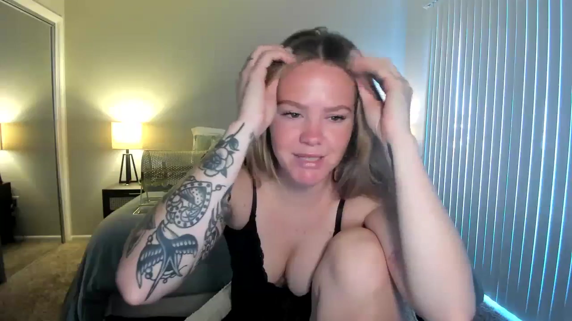 Gallery image thumbnail from KittyKat29's myfreecams stream on, 10/31/2023, 23:18 image 9 of 20