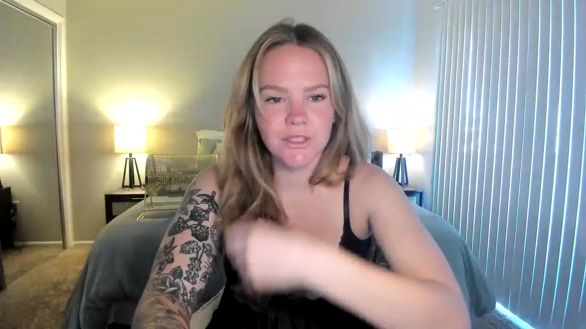Gallery image thumbnail from KittyKat29's myfreecams stream on, 10/31/2023, 23:18 image 13 of 20