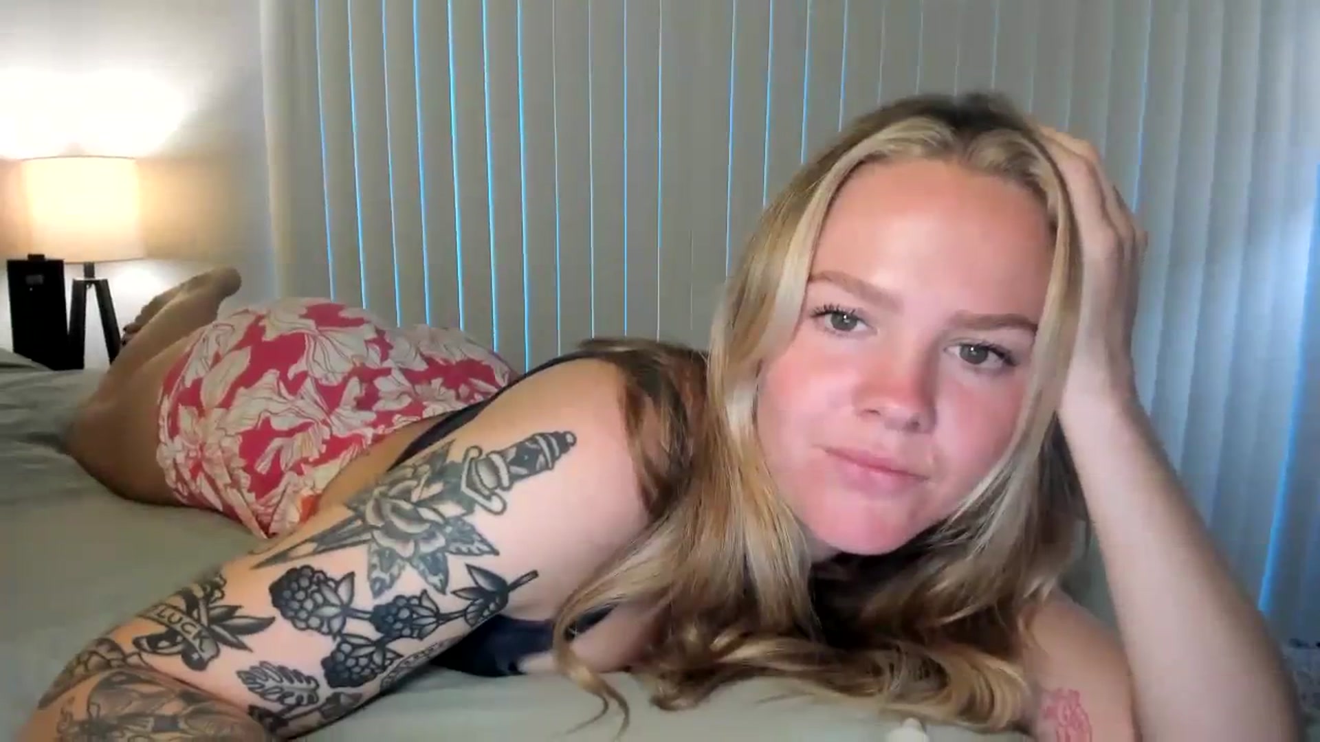 Gallery image thumbnail from KittyKat29's myfreecams stream on, 11/04/2023, 01:48 image 10 of 20