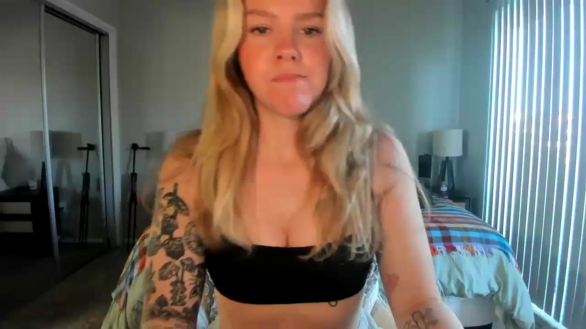 Gallery image thumbnail from KittyKat29's myfreecams stream on, 11/06/2023, 24:02 image 17 of 20