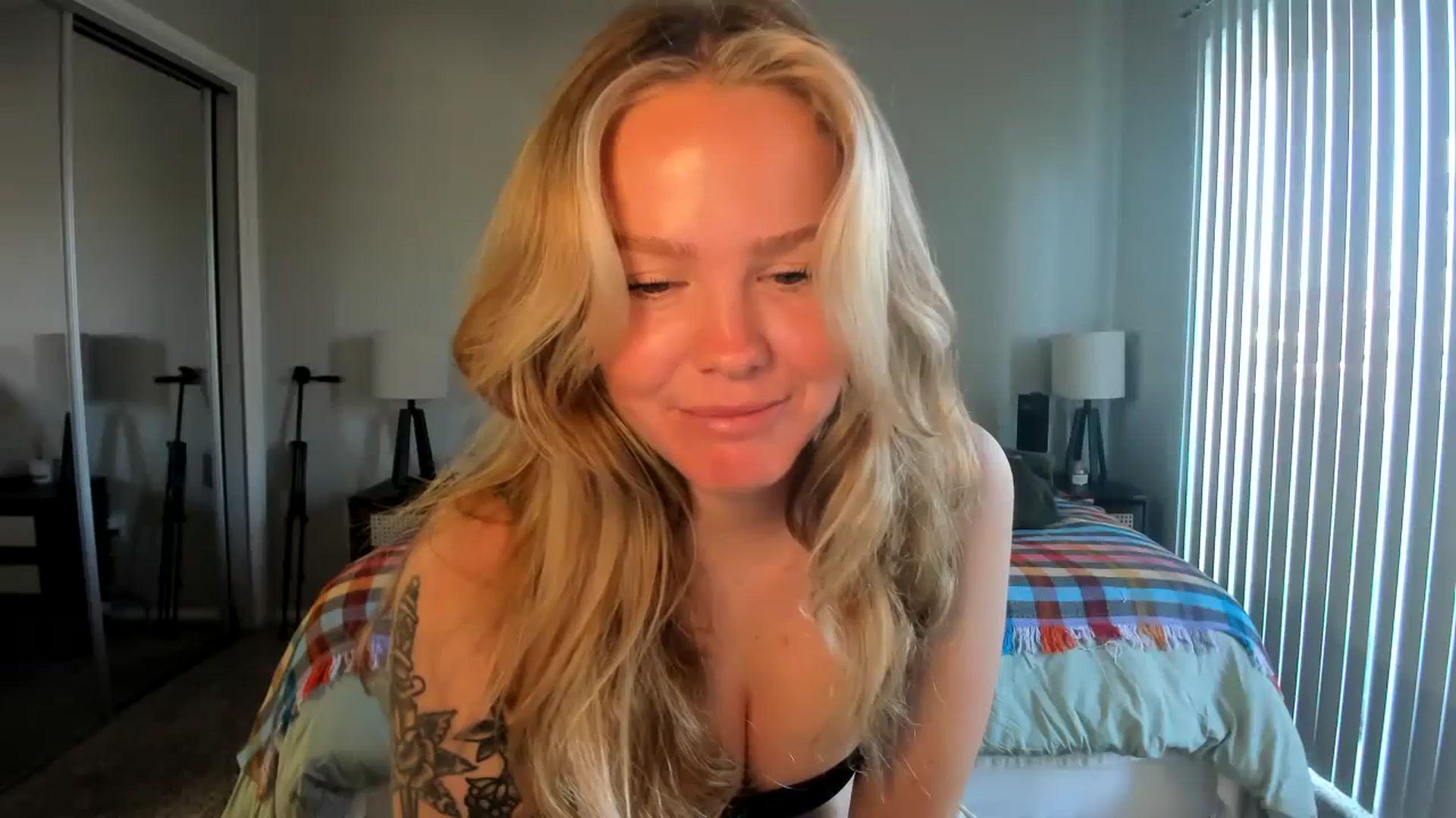 Gallery image thumbnail from KittyKat29's myfreecams stream on, 11/06/2023, 24:02 image 12 of 20