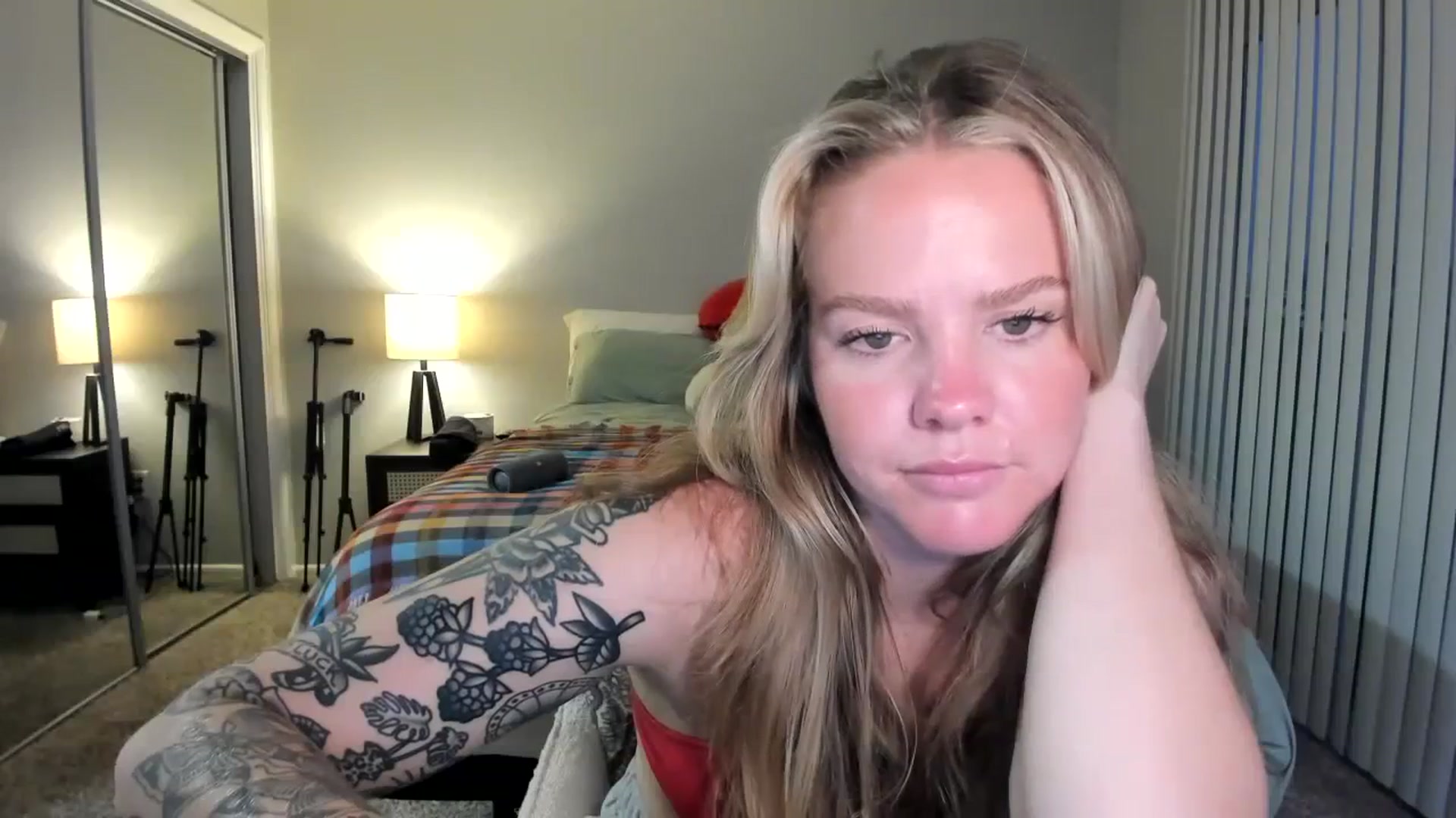 Gallery image thumbnail from KittyKat29's myfreecams stream on, 11/06/2023, 01:31 image 6 of 20