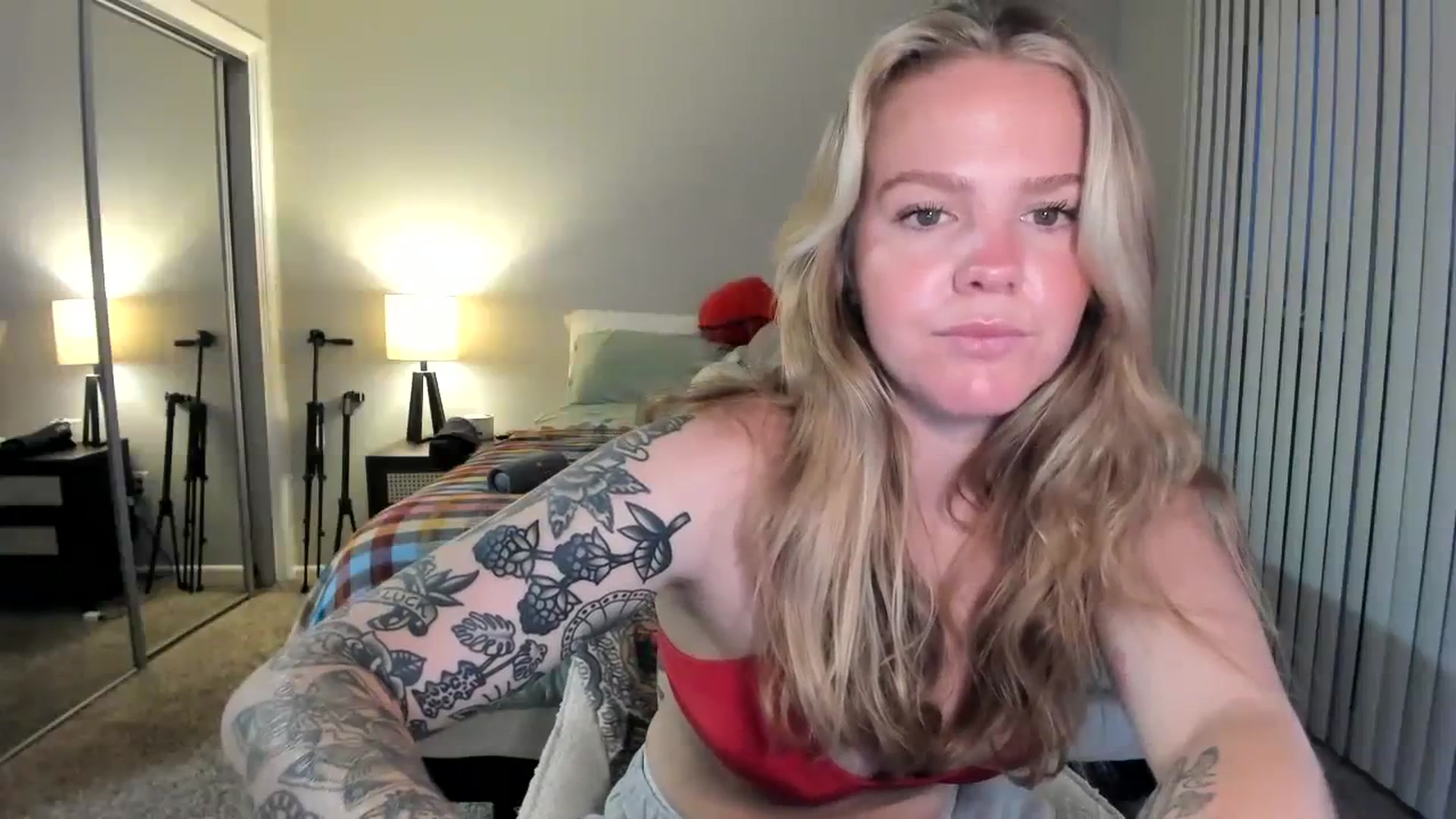 Gallery image thumbnail from KittyKat29's myfreecams stream on, 11/06/2023, 01:31 image 7 of 20