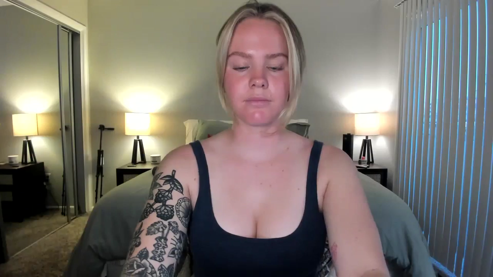Gallery image thumbnail from KittyKat29's myfreecams stream on, 11/08/2023, 01:12 image 6 of 20