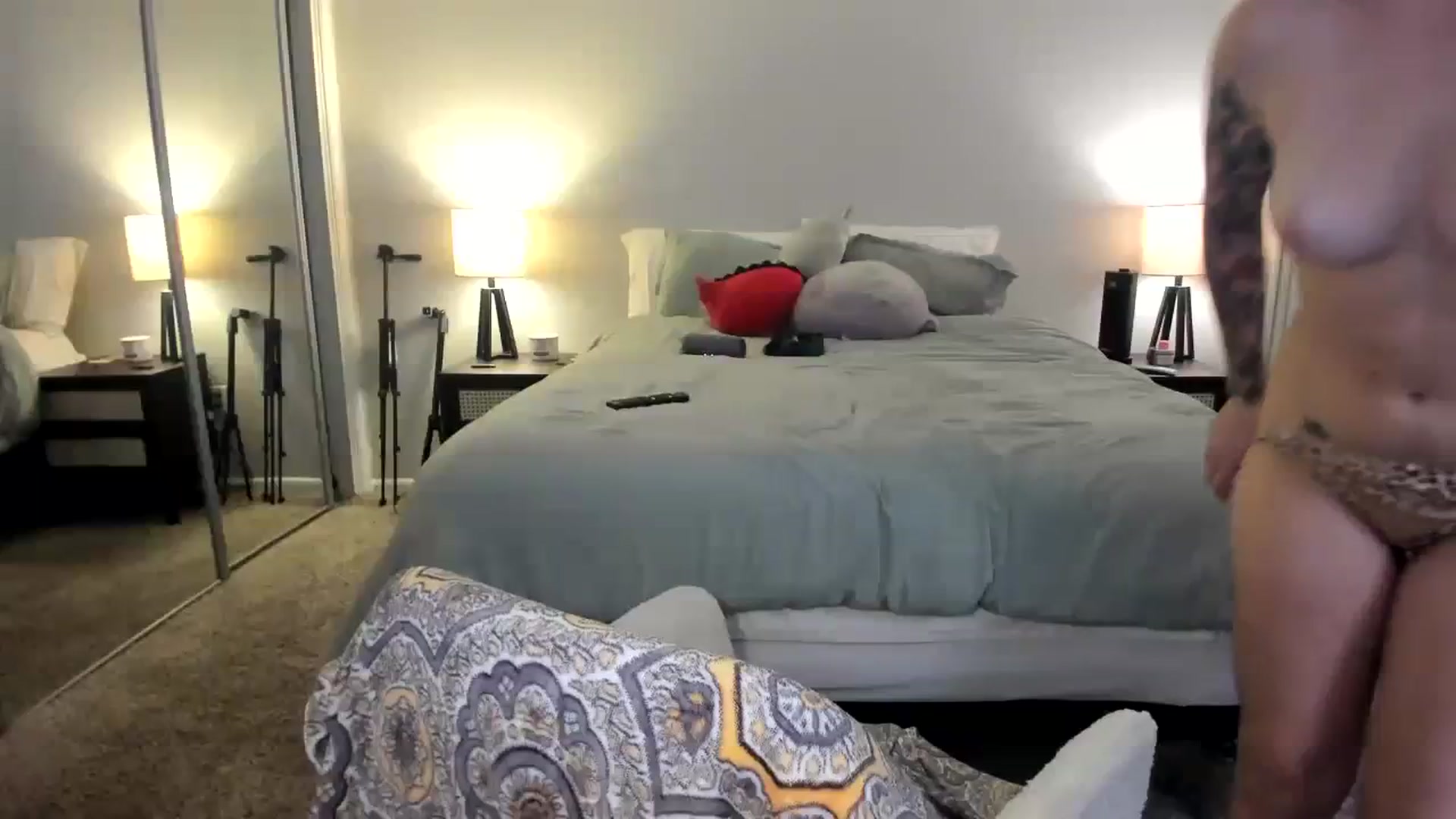 Gallery image thumbnail from KittyKat29's myfreecams stream on, 11/08/2023, 02:56 image 9 of 20