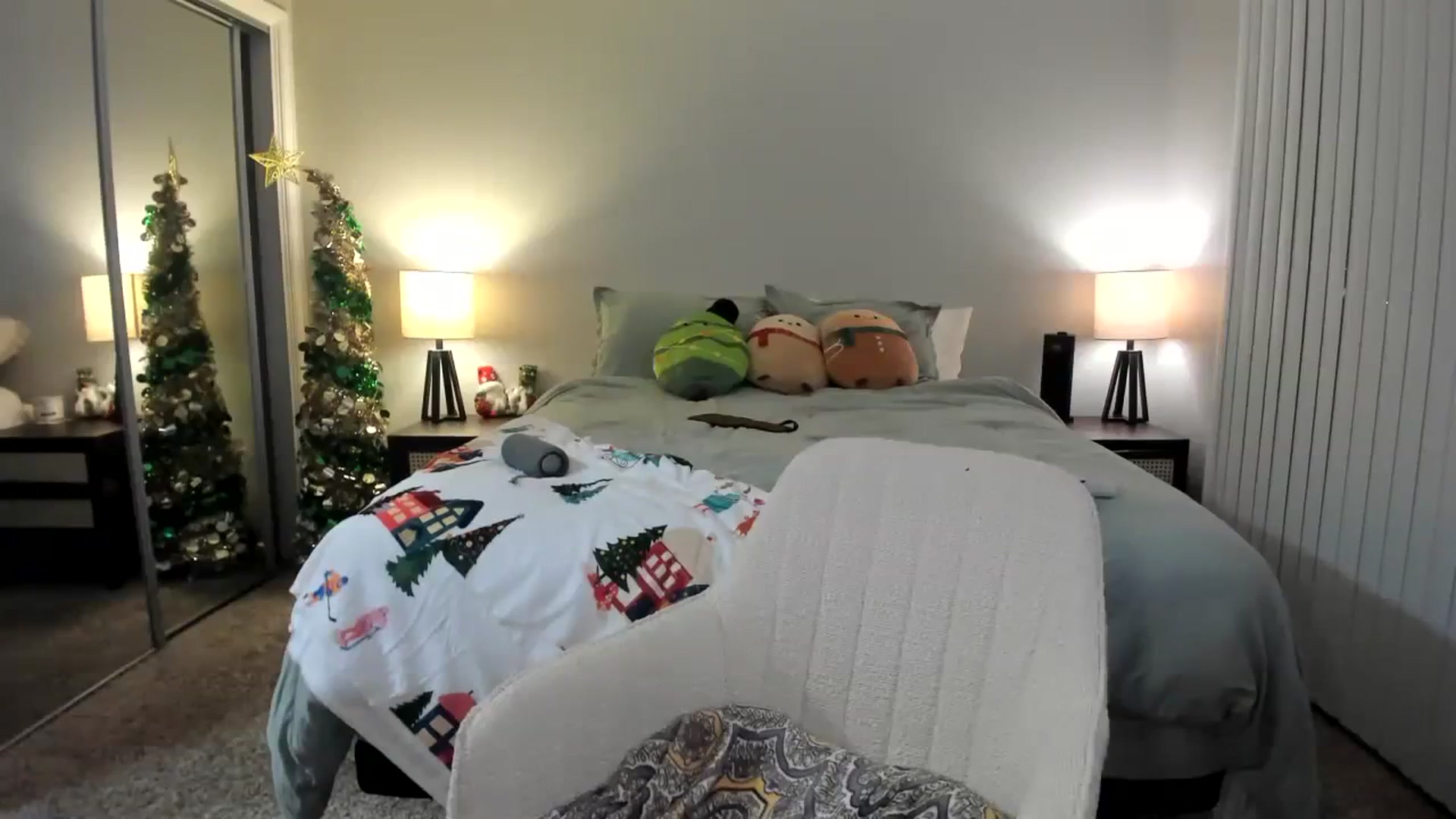 Gallery image thumbnail from KittyKat29's myfreecams stream on, 11/16/2023, 03:21 image 4 of 20
