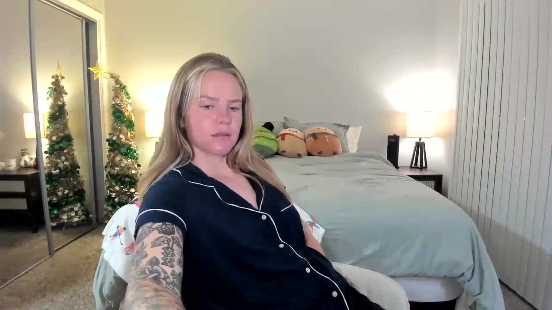 Gallery image thumbnail from KittyKat29's myfreecams stream on, 11/16/2023, 04:43 image 14 of 20