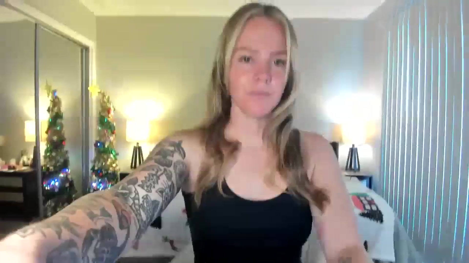 Gallery image thumbnail from KittyKat29's myfreecams stream on, 11/17/2023, 24:44 image 2 of 20