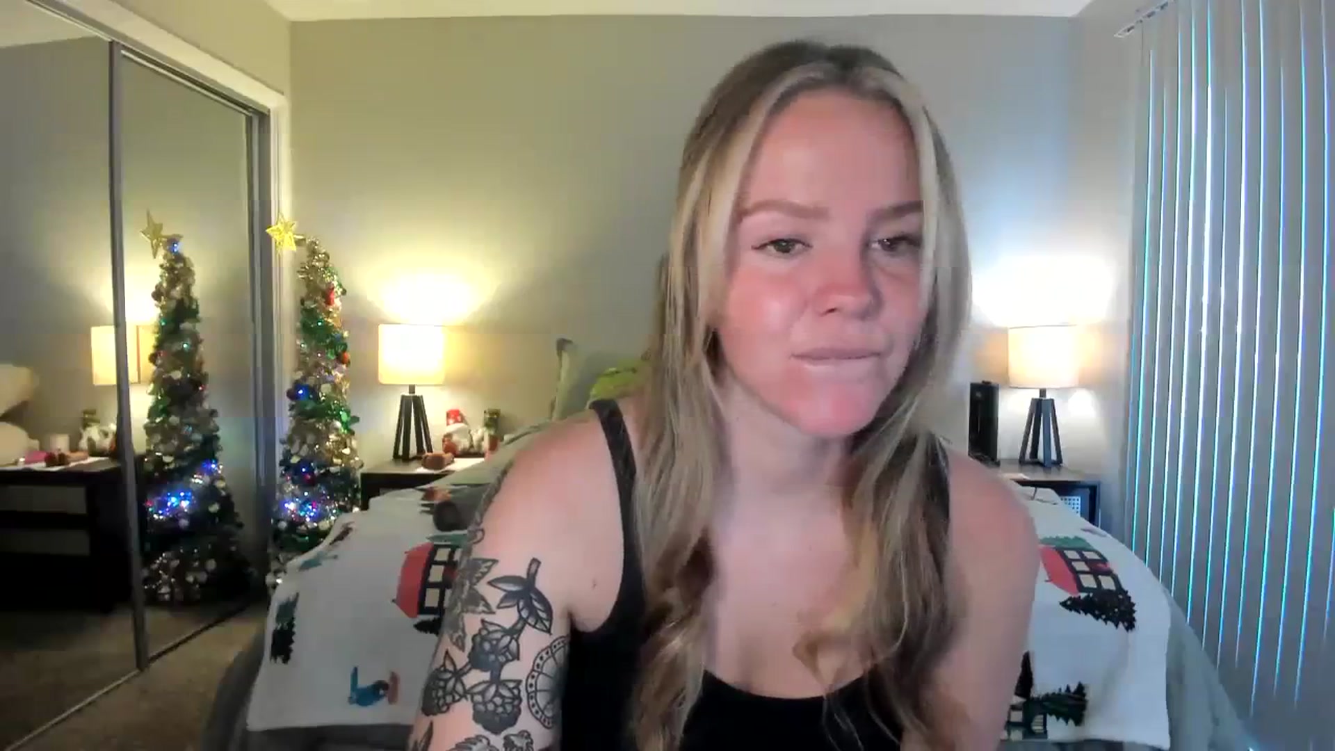 Gallery image thumbnail from KittyKat29's myfreecams stream on, 11/17/2023, 24:44 image 3 of 20