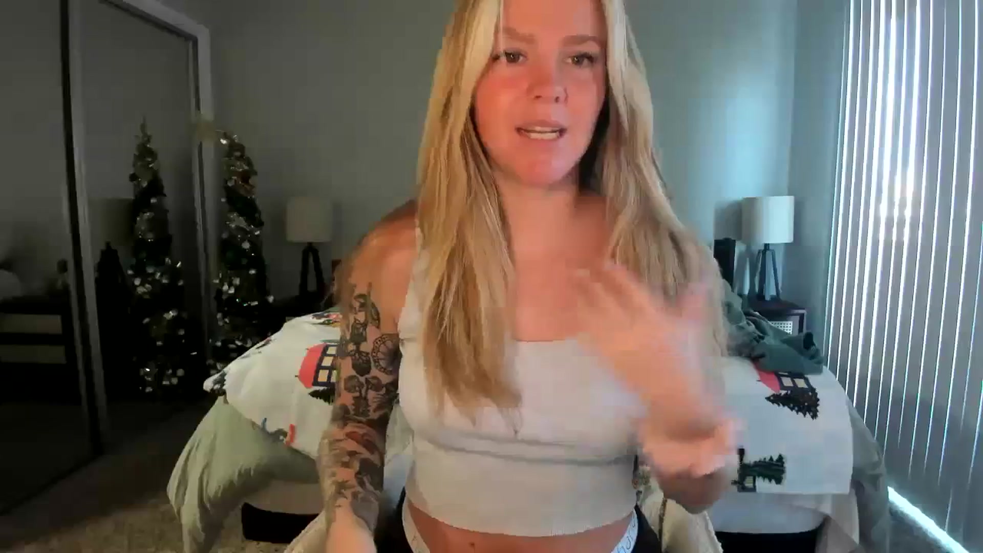Gallery image thumbnail from KittyKat29's myfreecams stream on, 11/25/2023, 21:46 image 2 of 20