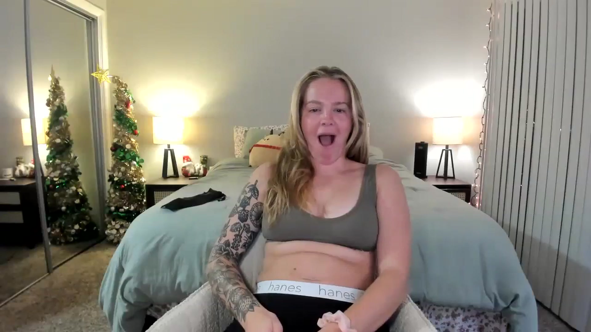 Gallery image thumbnail from KittyKat29's myfreecams stream on, 11/29/2023, 03:46 image 4 of 20