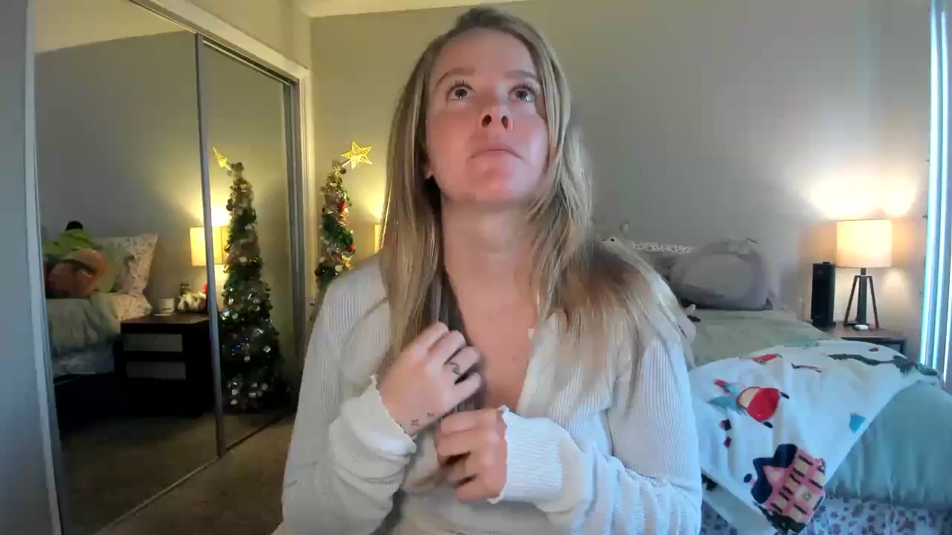 Gallery image thumbnail from KittyKat29's myfreecams stream on, 12/03/2023, 23:54 image 1 of 20