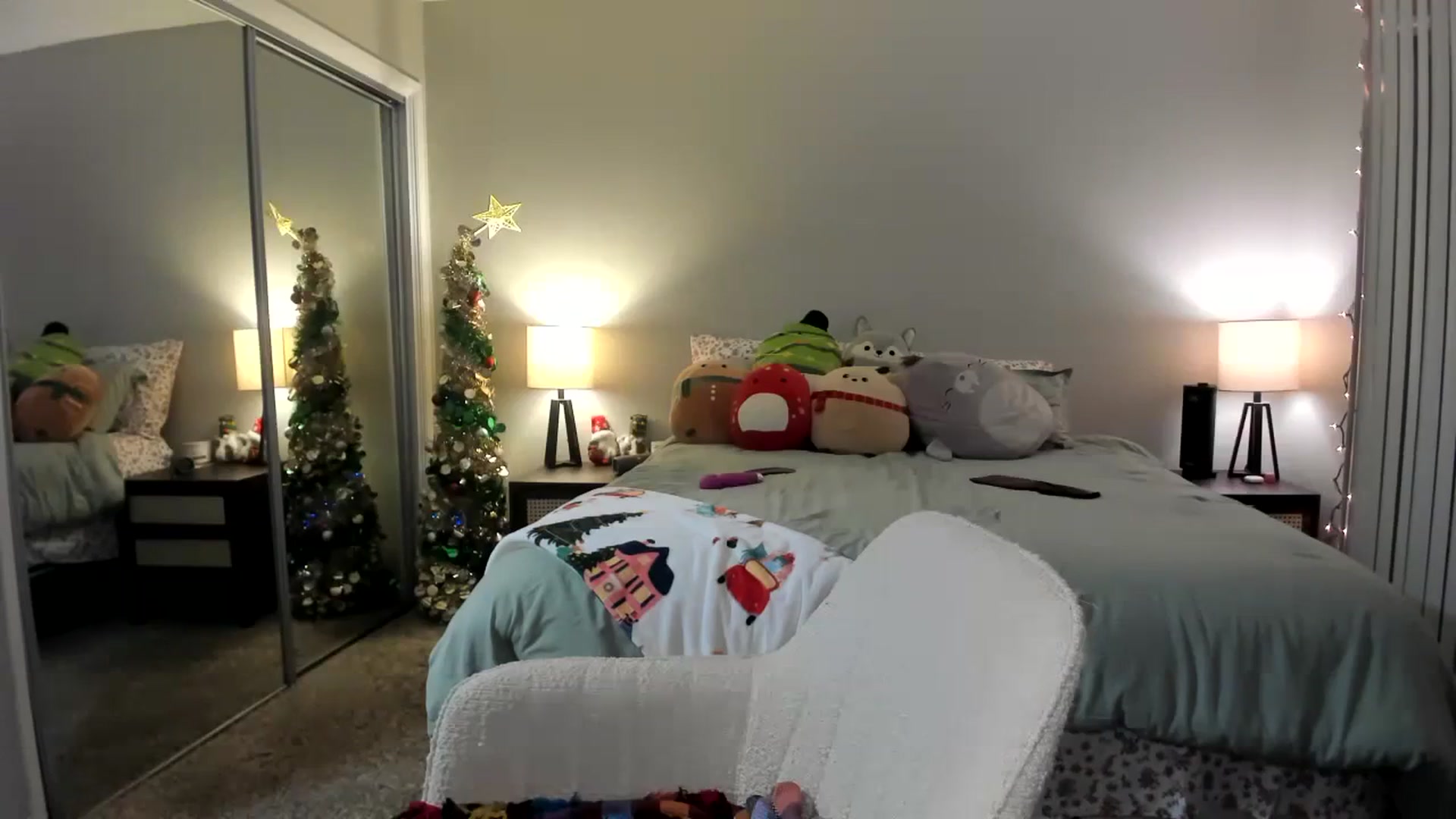 Gallery image thumbnail from KittyKat29's myfreecams stream on, 12/04/2023, 02:23 image 20 of 20