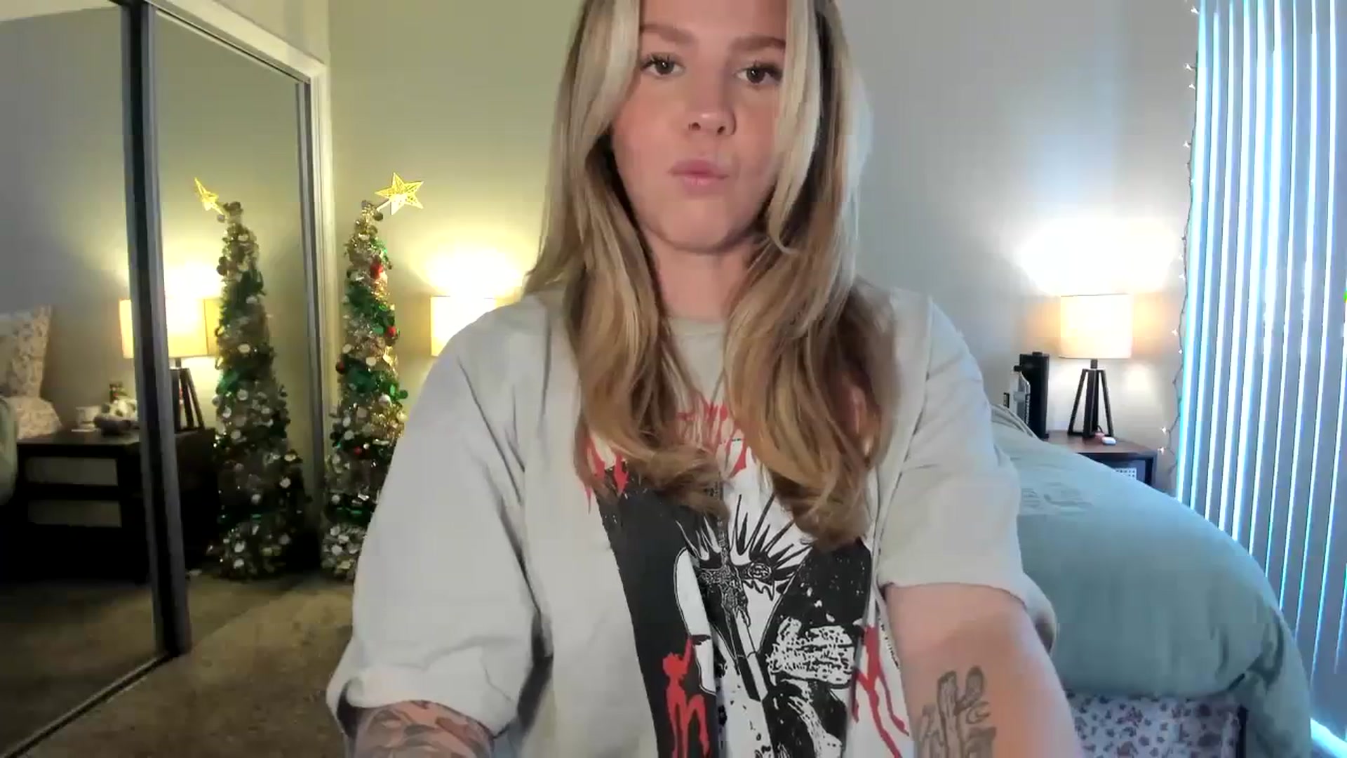 Gallery image thumbnail from KittyKat29's myfreecams stream on, 12/13/2023, 22:38 image 2 of 20