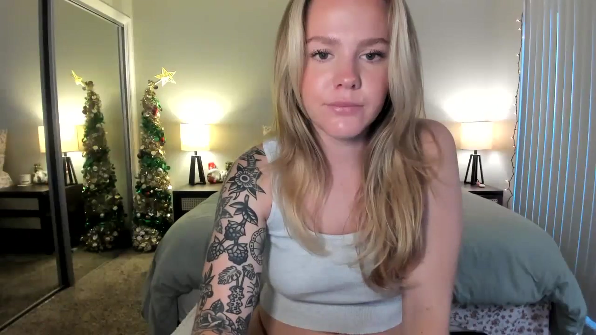 Gallery image thumbnail from KittyKat29's myfreecams stream on, 12/14/2023, 01:06 image 13 of 20