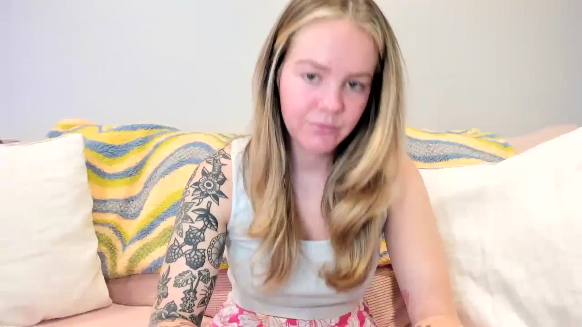 Gallery image thumbnail from KittyKat29's myfreecams stream on, 12/15/2023, 19:29 image 1 of 20
