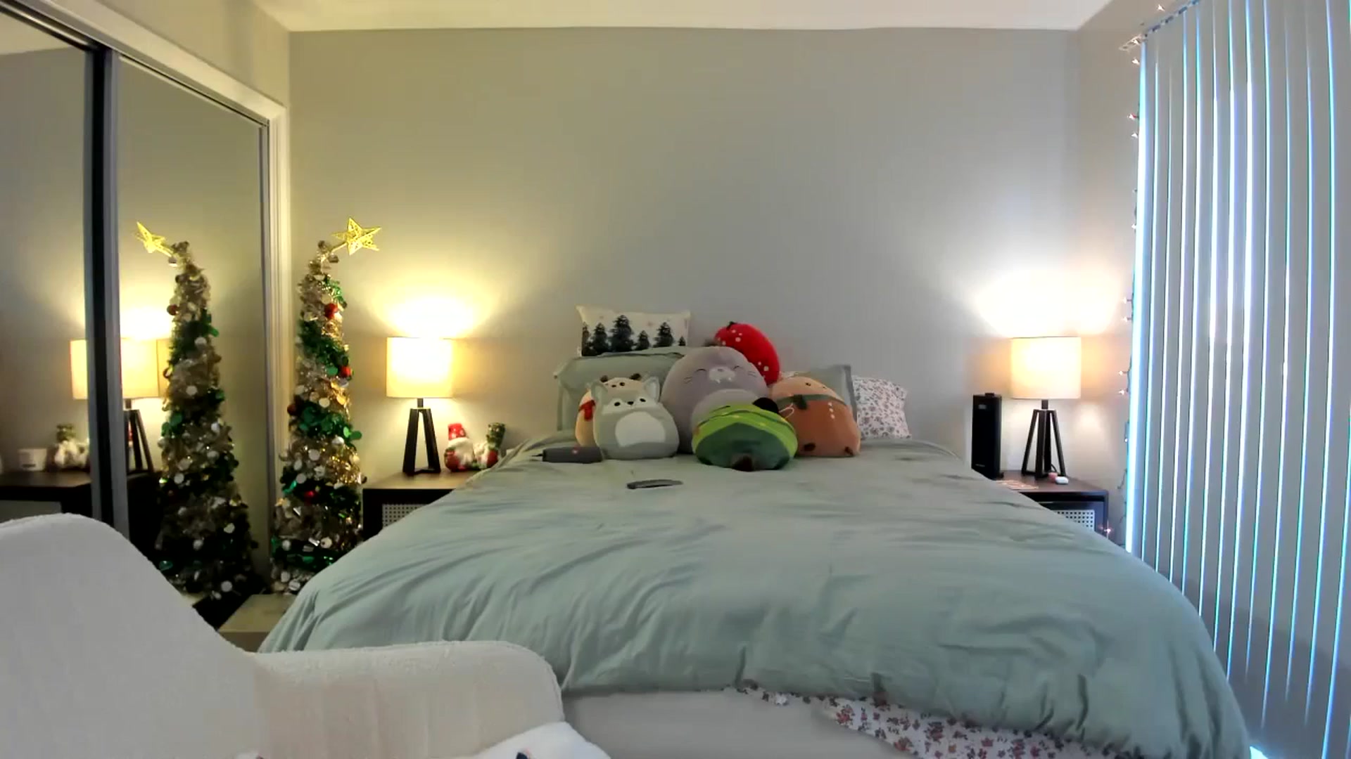 Gallery image thumbnail from KittyKat29's myfreecams stream on, 12/16/2023, 23:18 image 19 of 20
