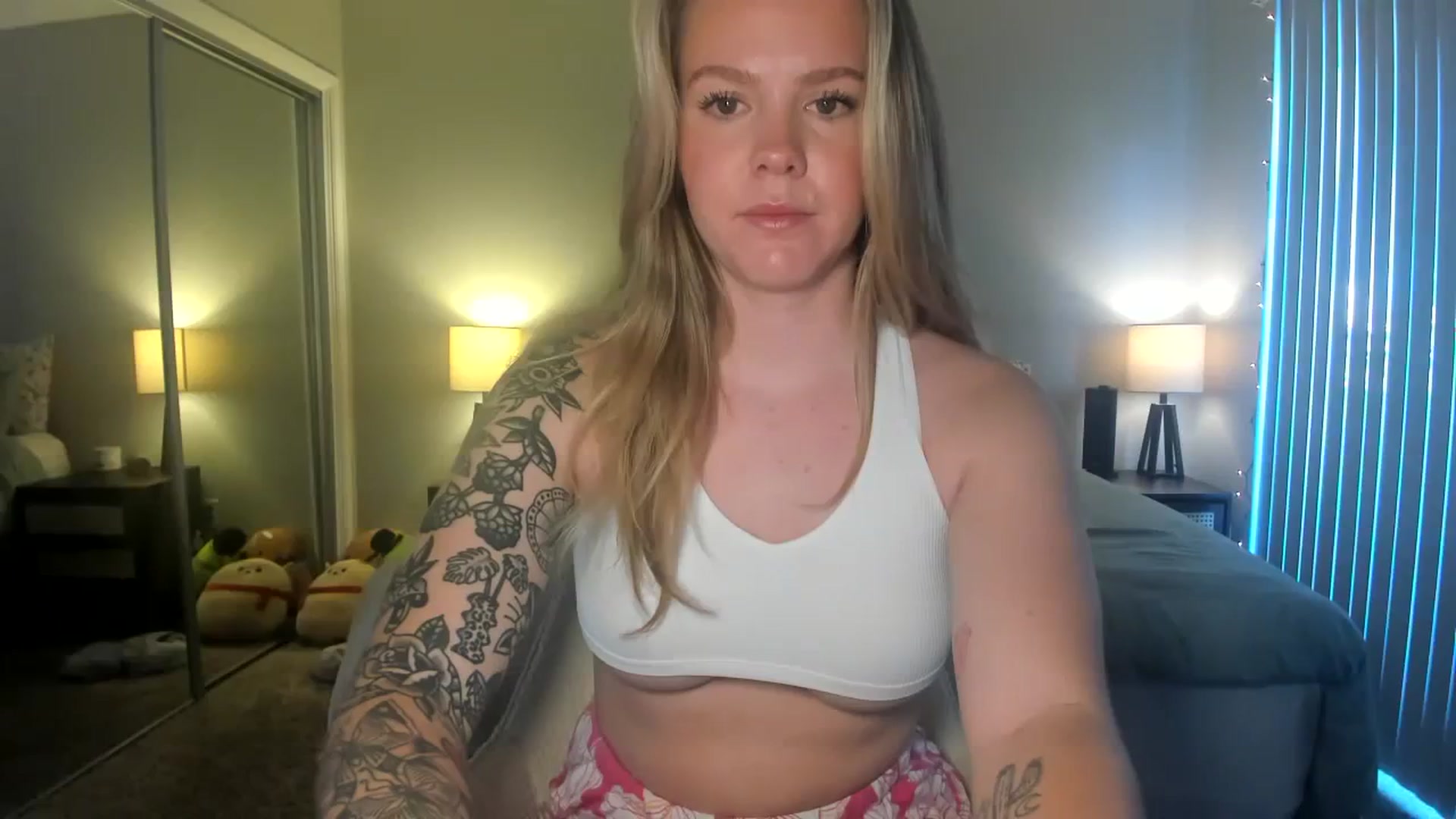 Gallery image thumbnail from KittyKat29's myfreecams stream on, 01/04/2024, 23:54 image 12 of 20