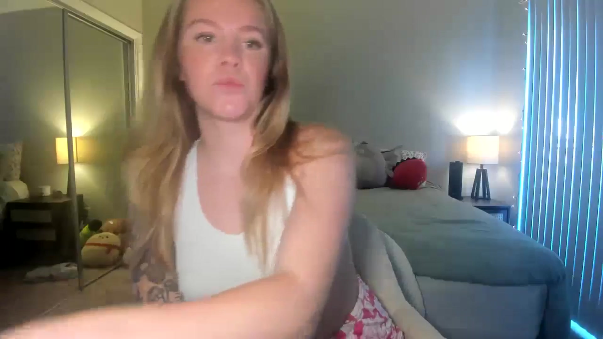 Gallery image thumbnail from KittyKat29's myfreecams stream on, 01/04/2024, 23:54 image 4 of 20