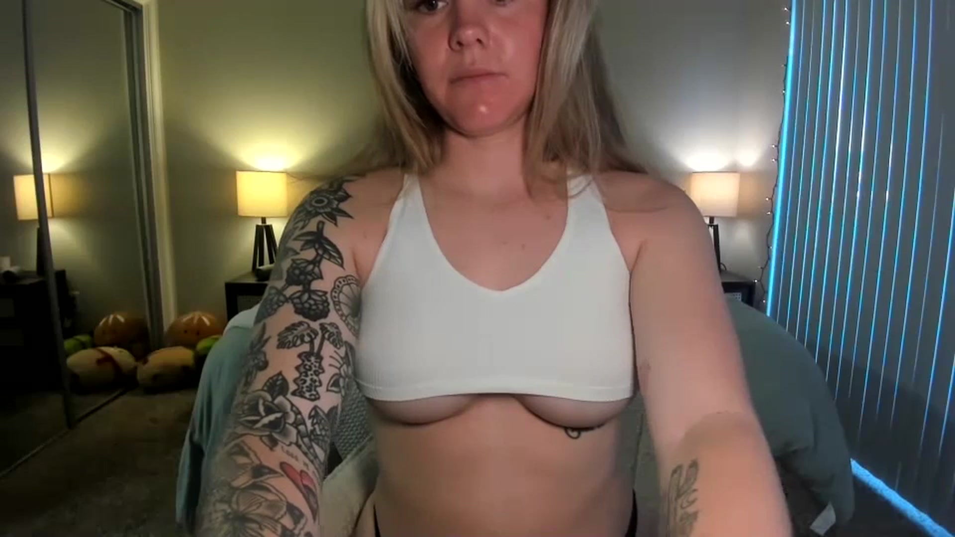 Gallery image thumbnail from KittyKat29's myfreecams stream on, 01/12/2024, 24:49 image 12 of 20