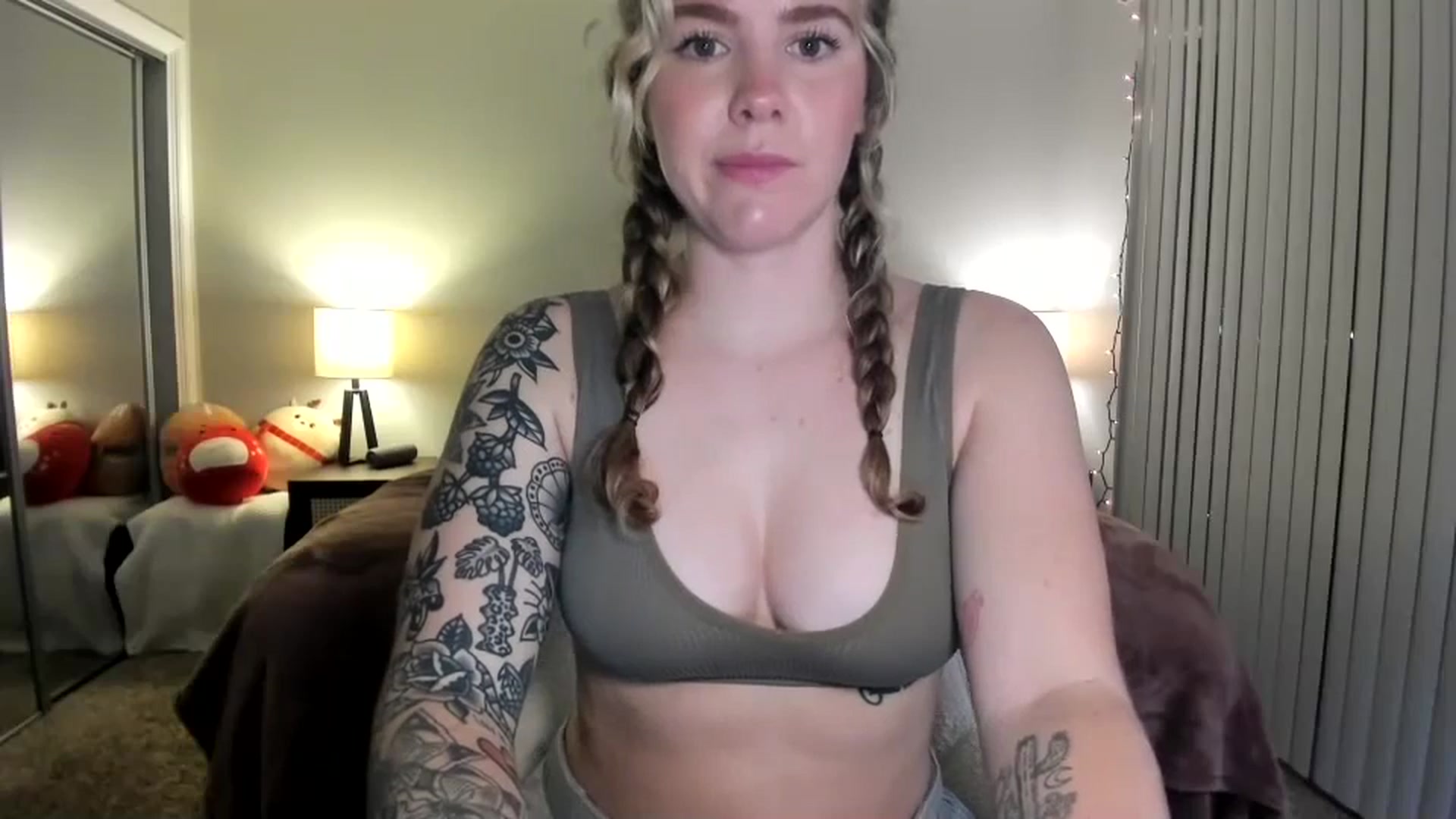 Gallery image thumbnail from KittyKat29's myfreecams stream on, 01/26/2024, 02:35 image 5 of 20