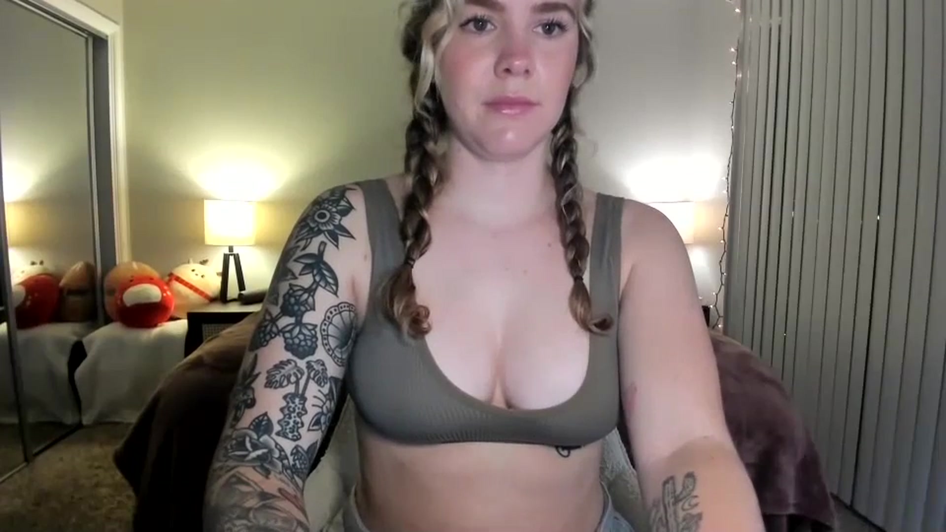 Gallery image thumbnail from KittyKat29's myfreecams stream on, 01/26/2024, 02:35 image 6 of 20
