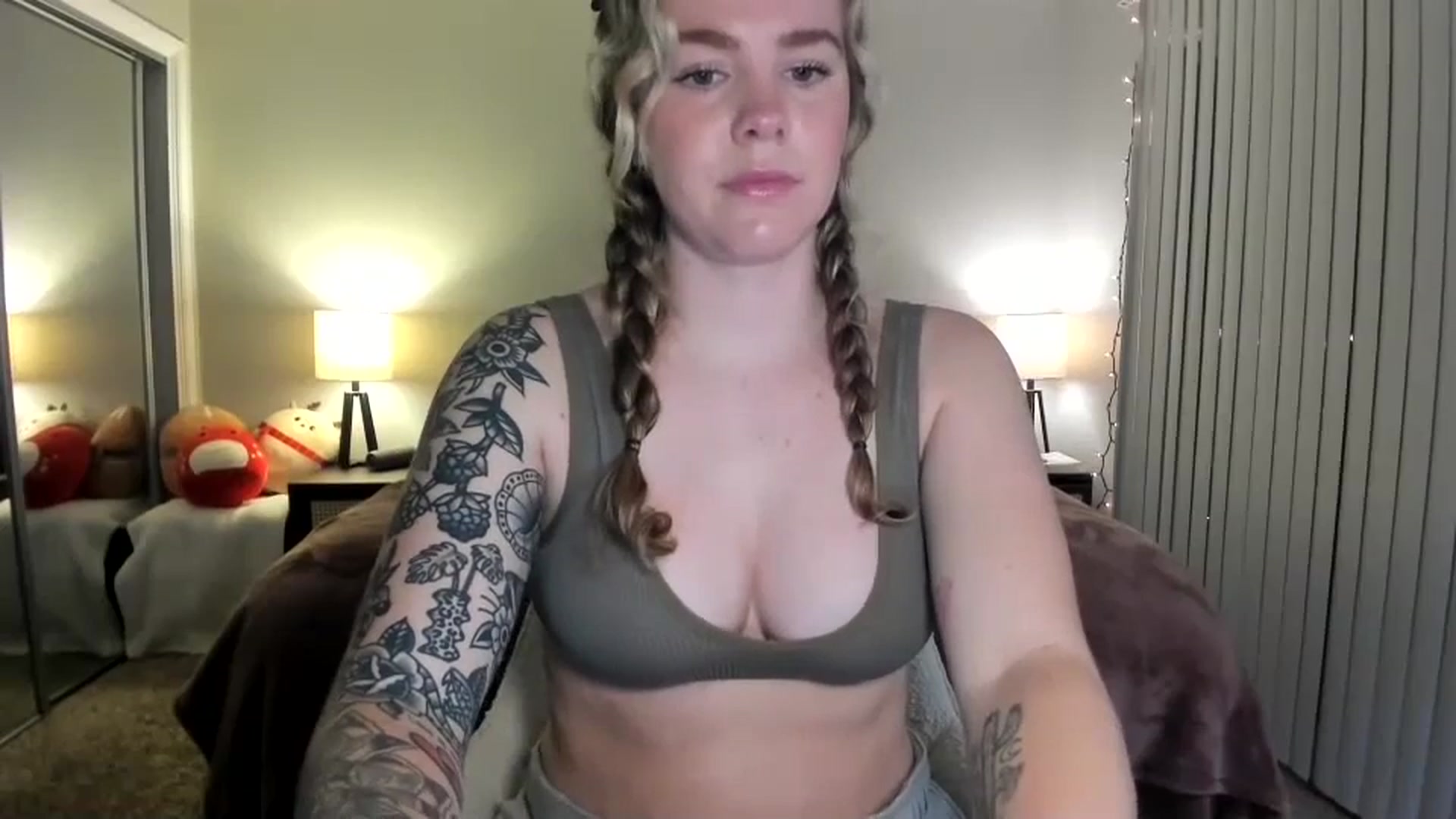 Gallery image thumbnail from KittyKat29's myfreecams stream on, 01/26/2024, 02:35 image 9 of 20
