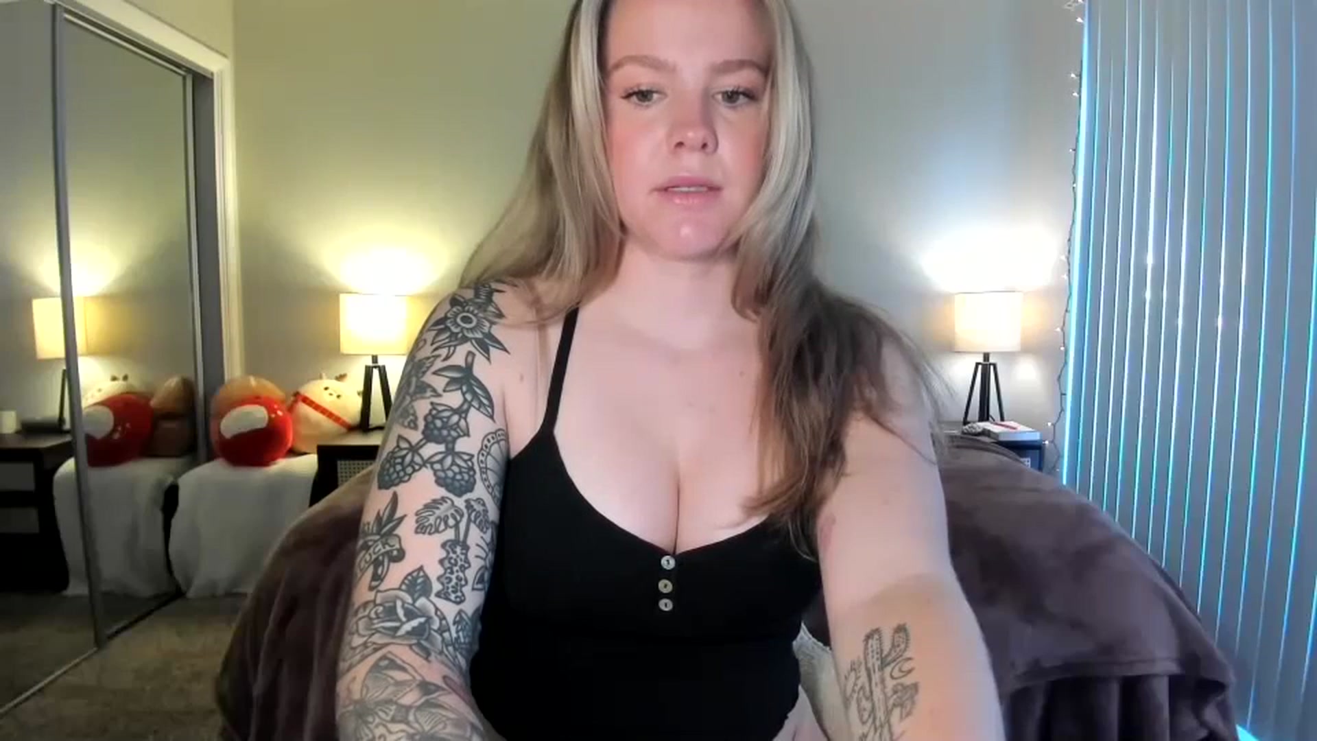 Gallery image thumbnail from KittyKat29's myfreecams stream on, 01/30/2024, 24:41 image 12 of 20