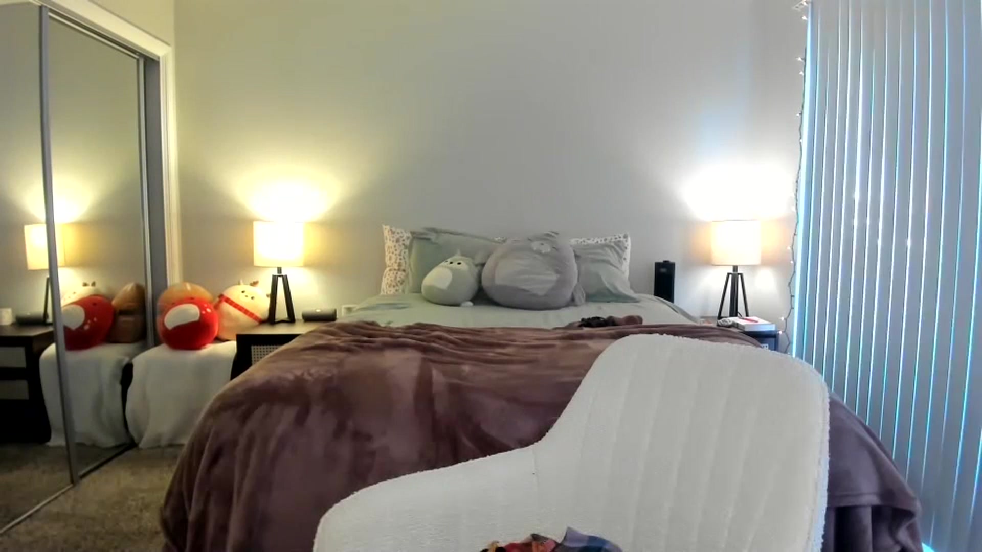 Gallery image thumbnail from KittyKat29's myfreecams stream on, 01/30/2024, 24:41 image 15 of 20