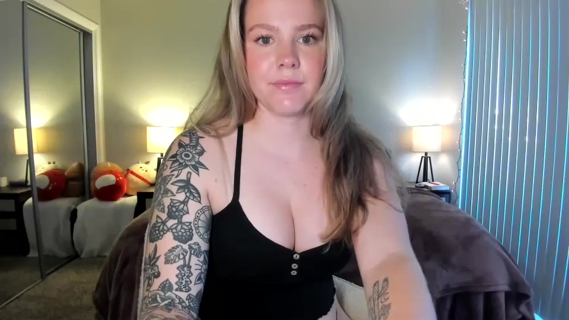Gallery image thumbnail from KittyKat29's myfreecams stream on, 01/30/2024, 24:41 image 11 of 20