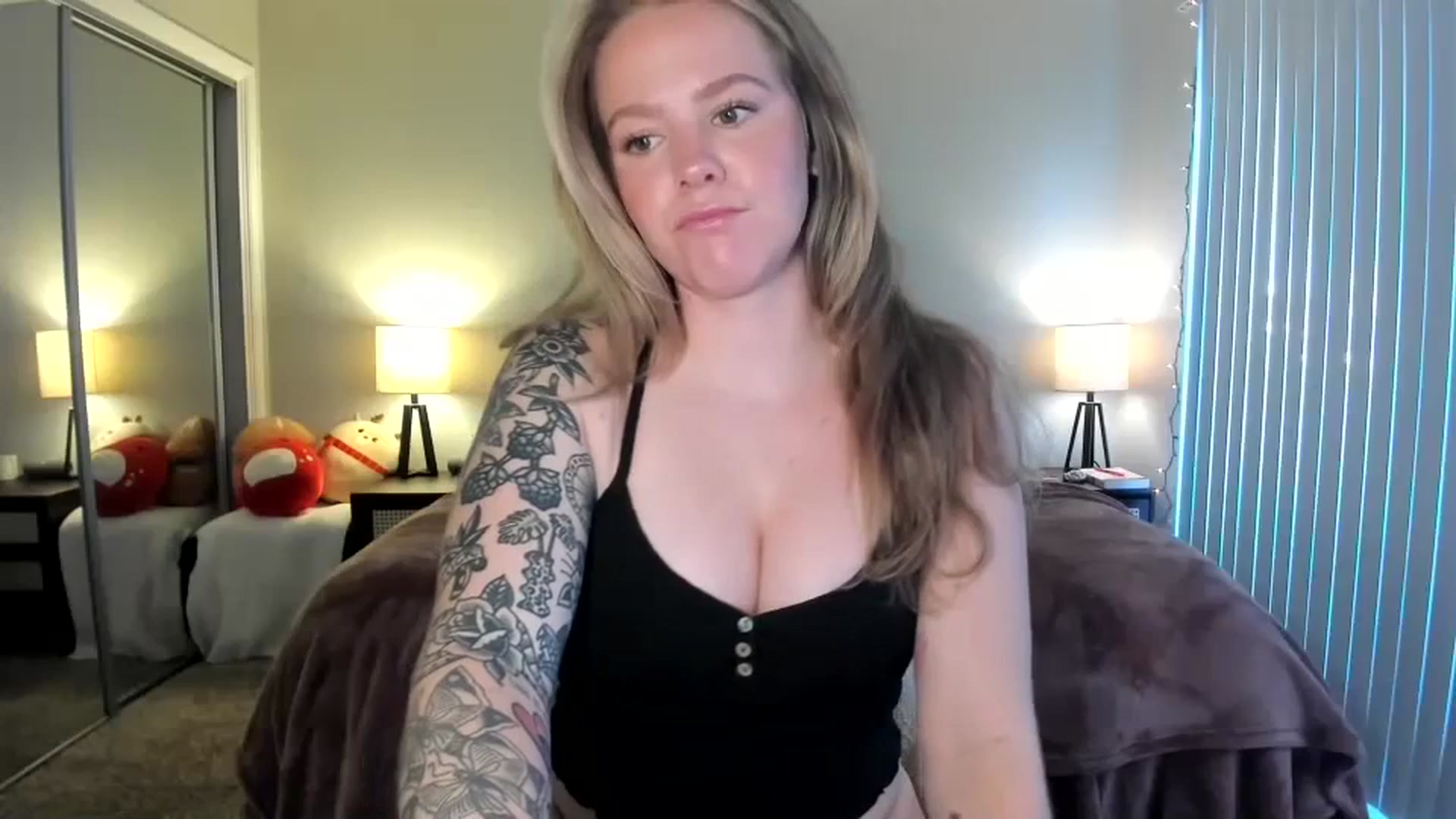 Gallery image thumbnail from KittyKat29's myfreecams stream on, 01/30/2024, 24:41 image 13 of 20
