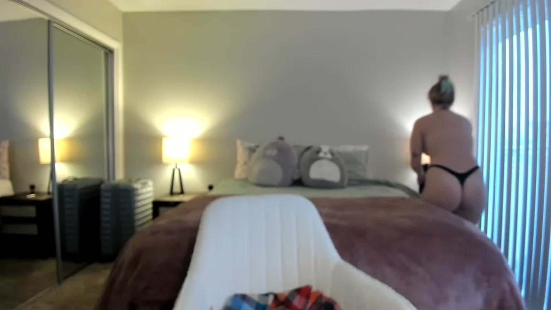 Gallery image thumbnail from KittyKat29's myfreecams stream on, 02/20/2024, 24:31 image 20 of 20