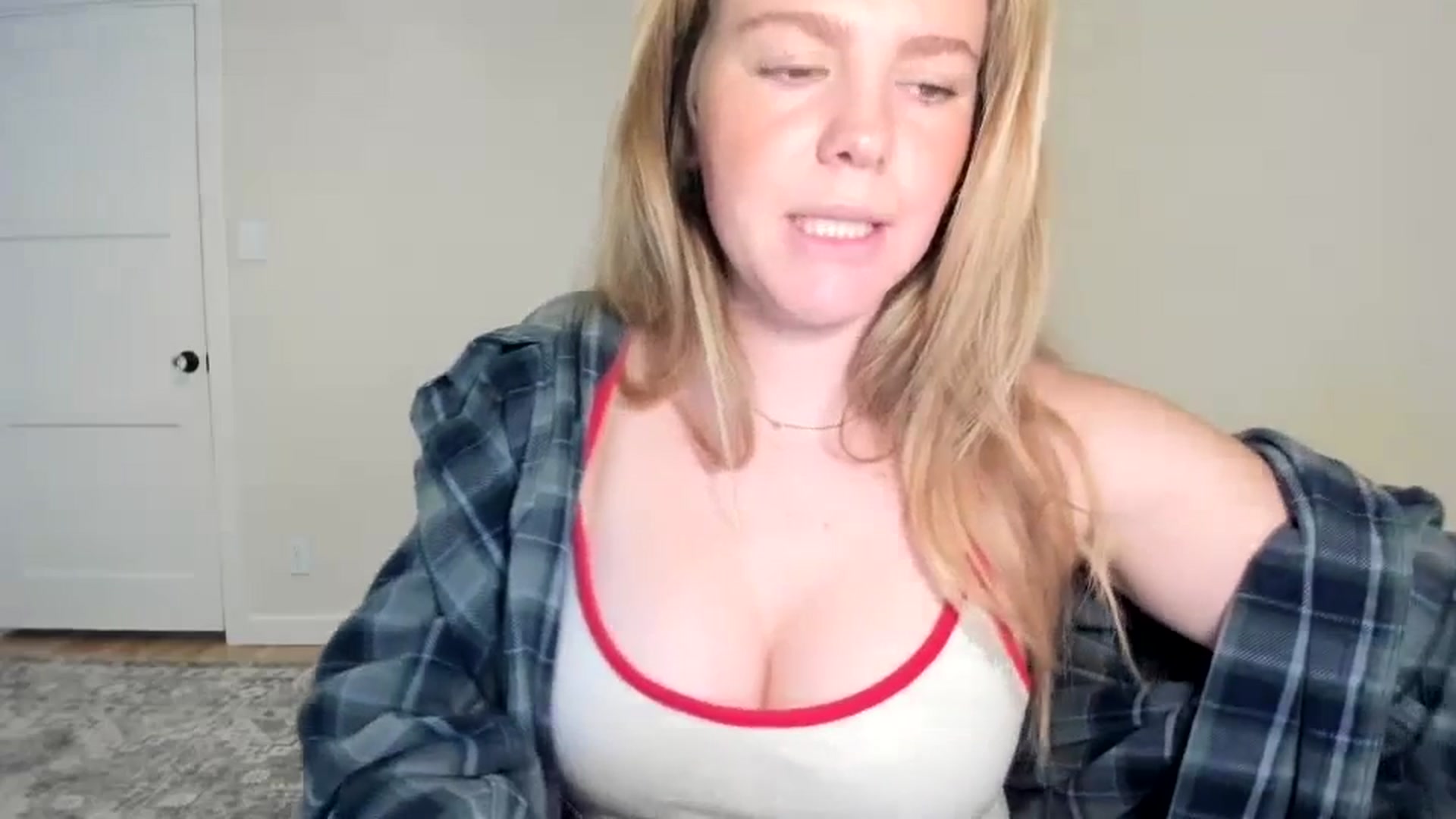 Gallery image thumbnail from KittyKat29's myfreecams stream on, 03/03/2024, 23:49 image 13 of 20