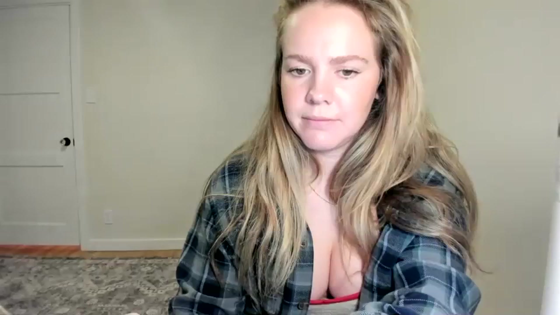 Gallery image thumbnail from KittyKat29's myfreecams stream on, 03/04/2024, 01:27 image 4 of 20