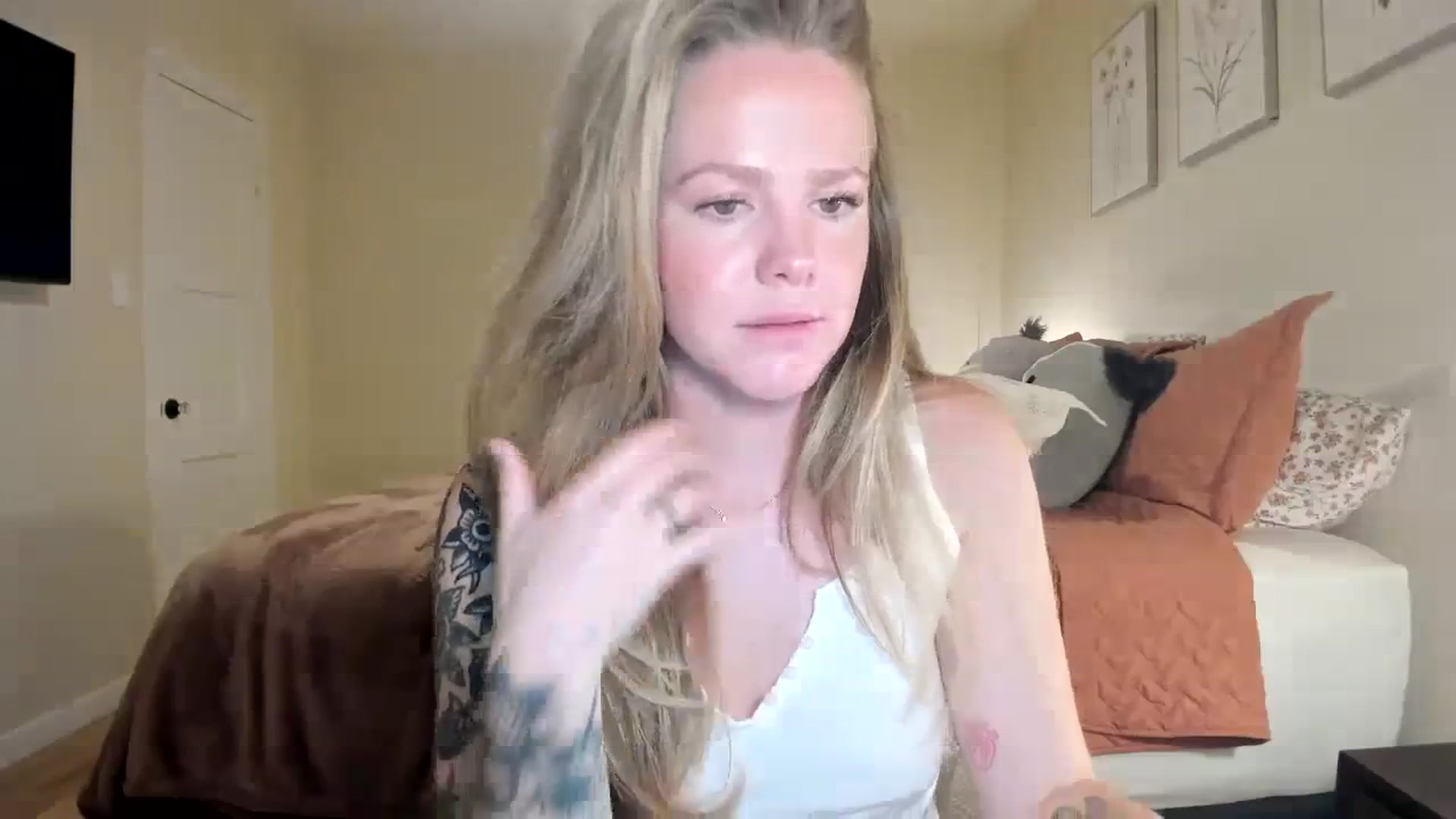 Gallery image thumbnail from KittyKat29's myfreecams stream on, 03/27/2024, 02:14 image 20 of 20
