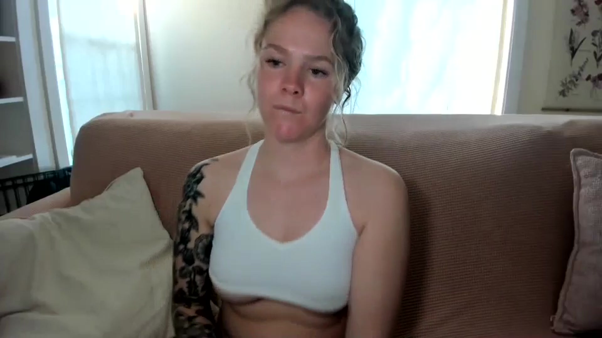 Gallery image thumbnail from KittyKat29's myfreecams stream on, 05/07/2024, 01:23 image 12 of 20
