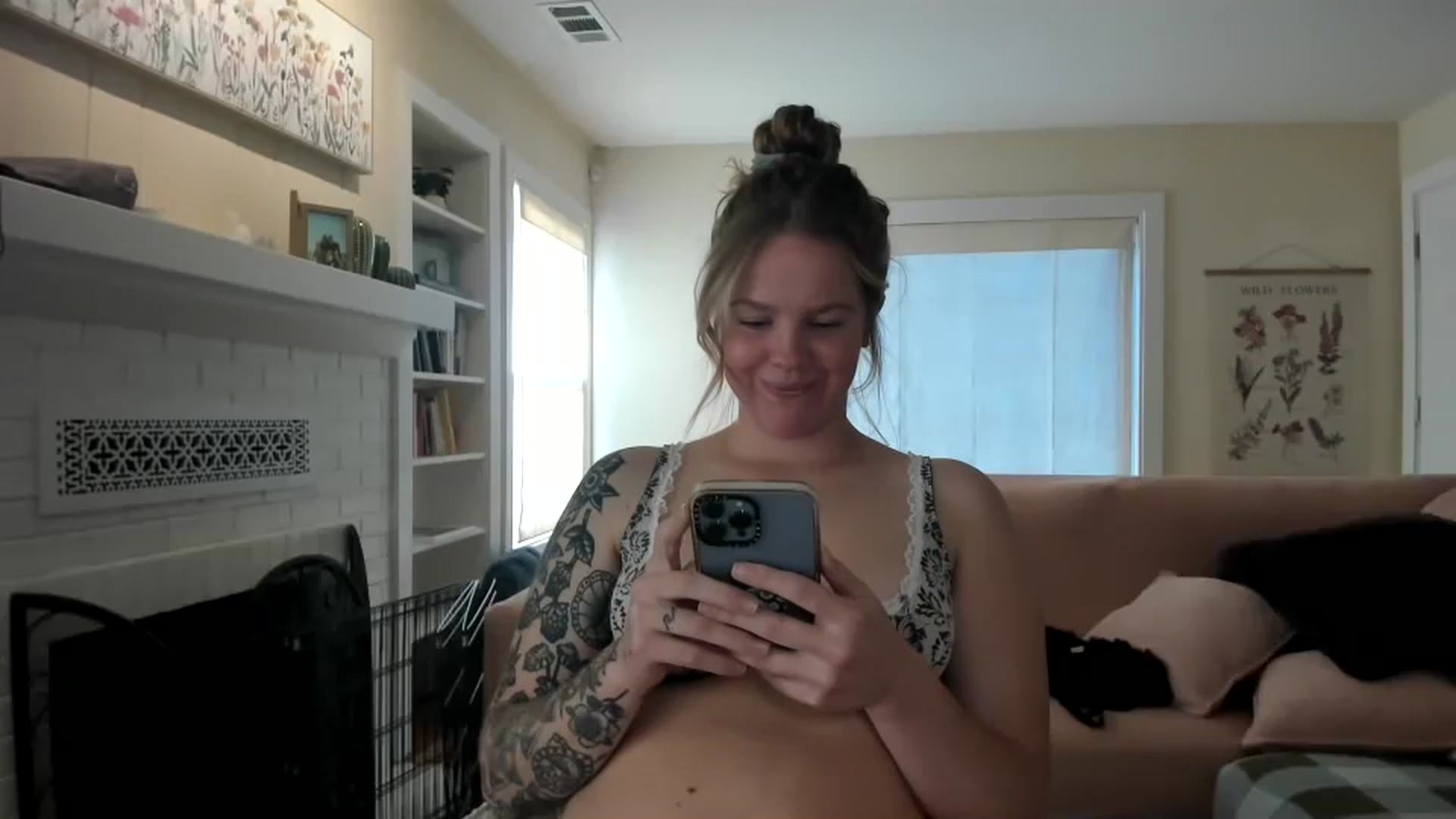 Gallery image thumbnail from KittyKat29's myfreecams stream on, 05/08/2024, 24:39 image 19 of 20