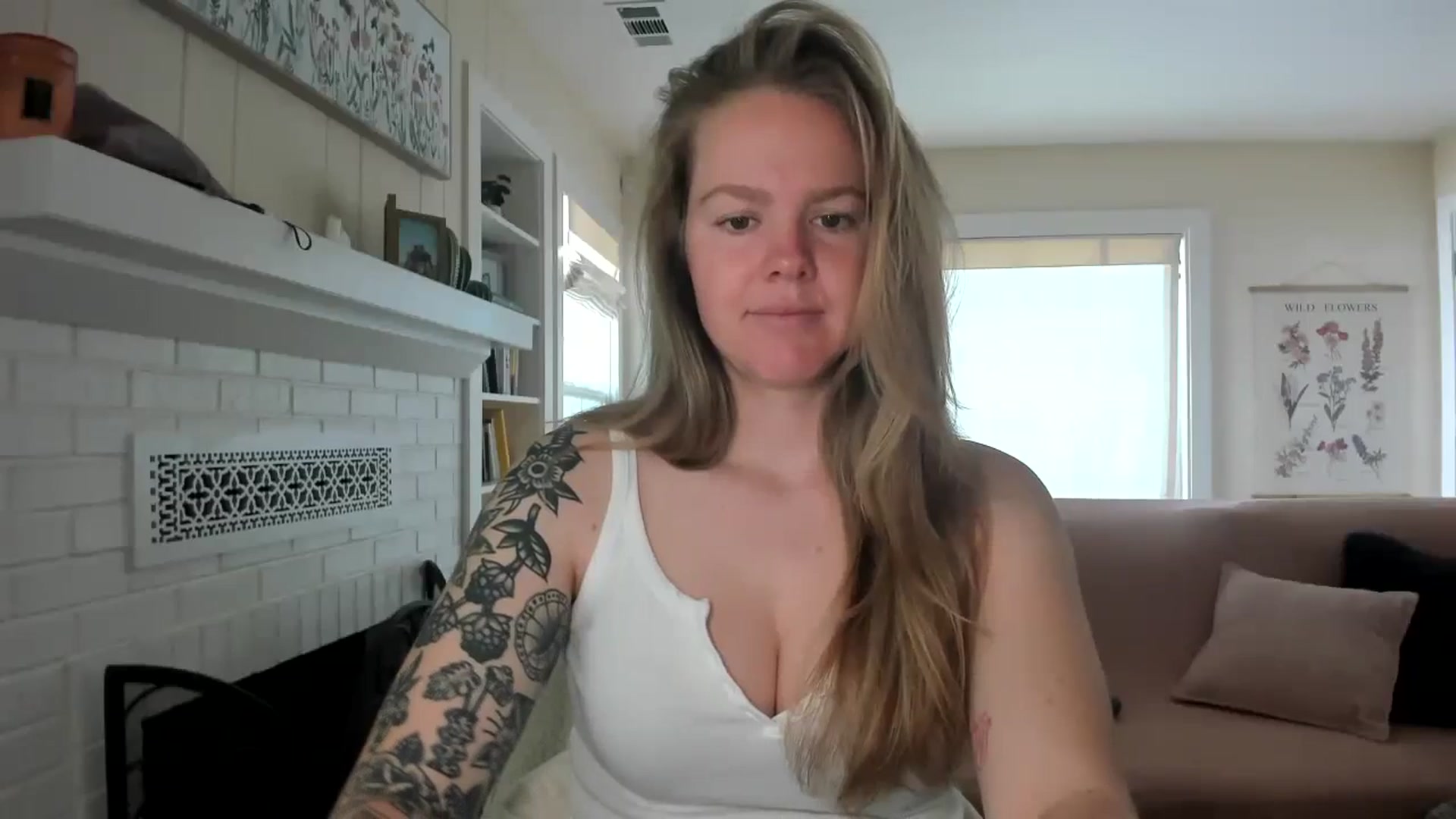 Gallery image thumbnail from KittyKat29's myfreecams stream on, 05/10/2024, 17:26 image 4 of 20