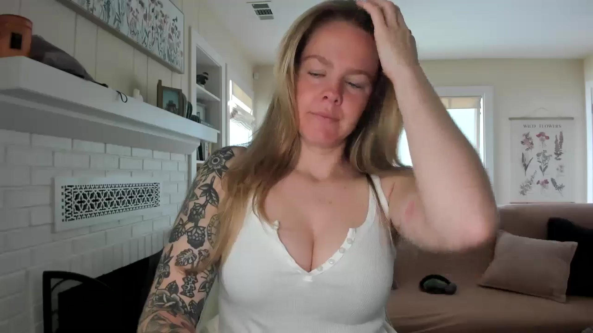 Gallery image thumbnail from KittyKat29's myfreecams stream on, 05/10/2024, 17:26 image 7 of 20