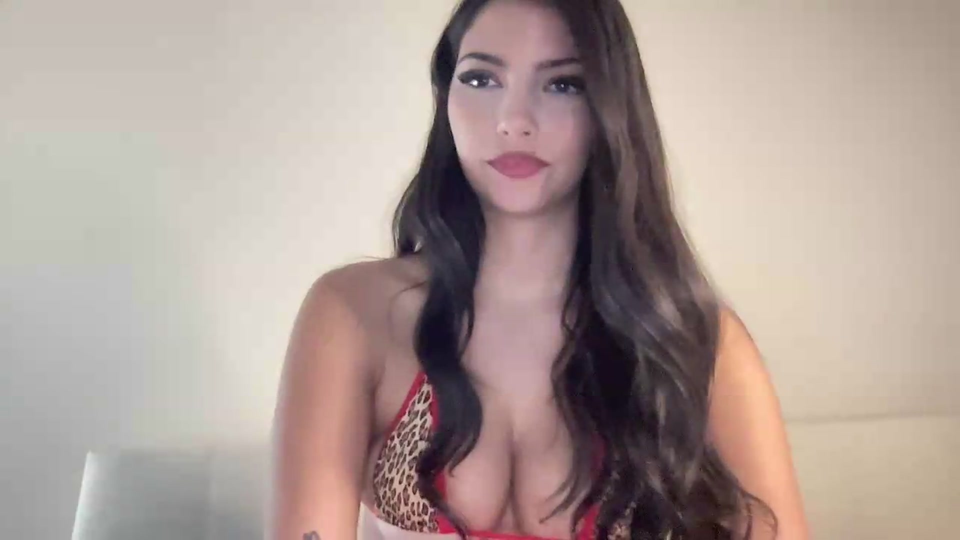 Gallery image thumbnail from KittyKatalina's myfreecams stream on, 06/21/2026, 01:32 image 19 of 20