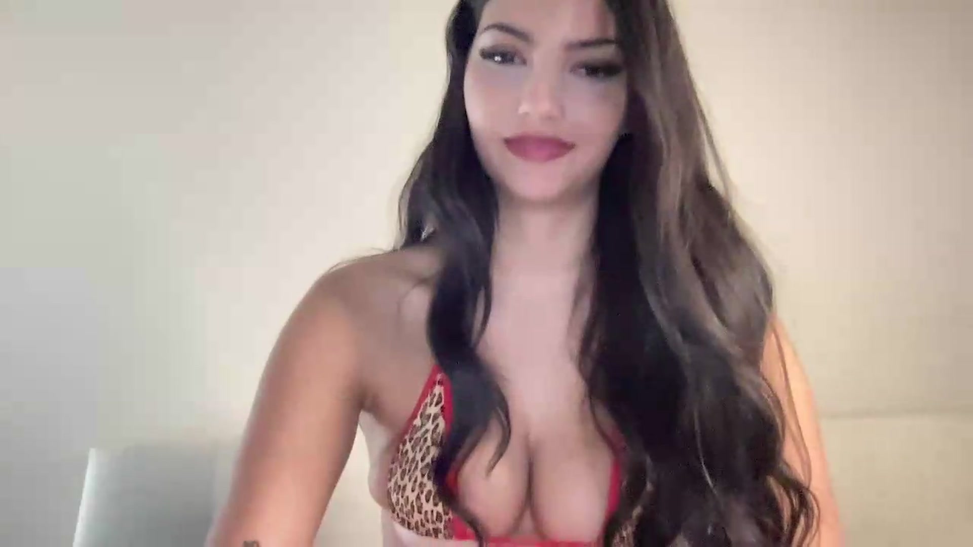 Gallery image thumbnail from KittyKatalina's myfreecams stream on, 06/21/2026, 01:32 image 20 of 20
