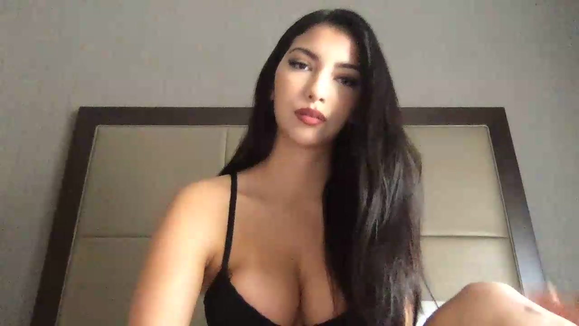 Gallery image thumbnail from KittyKatalina's myfreecams stream on, 06/30/2026, 22:35 image 5 of 20