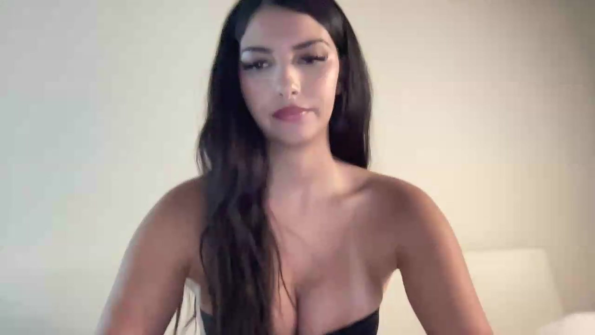 Gallery image thumbnail from KittyKatalina's myfreecams stream on, 07/28/2026, 02:51 image 13 of 20