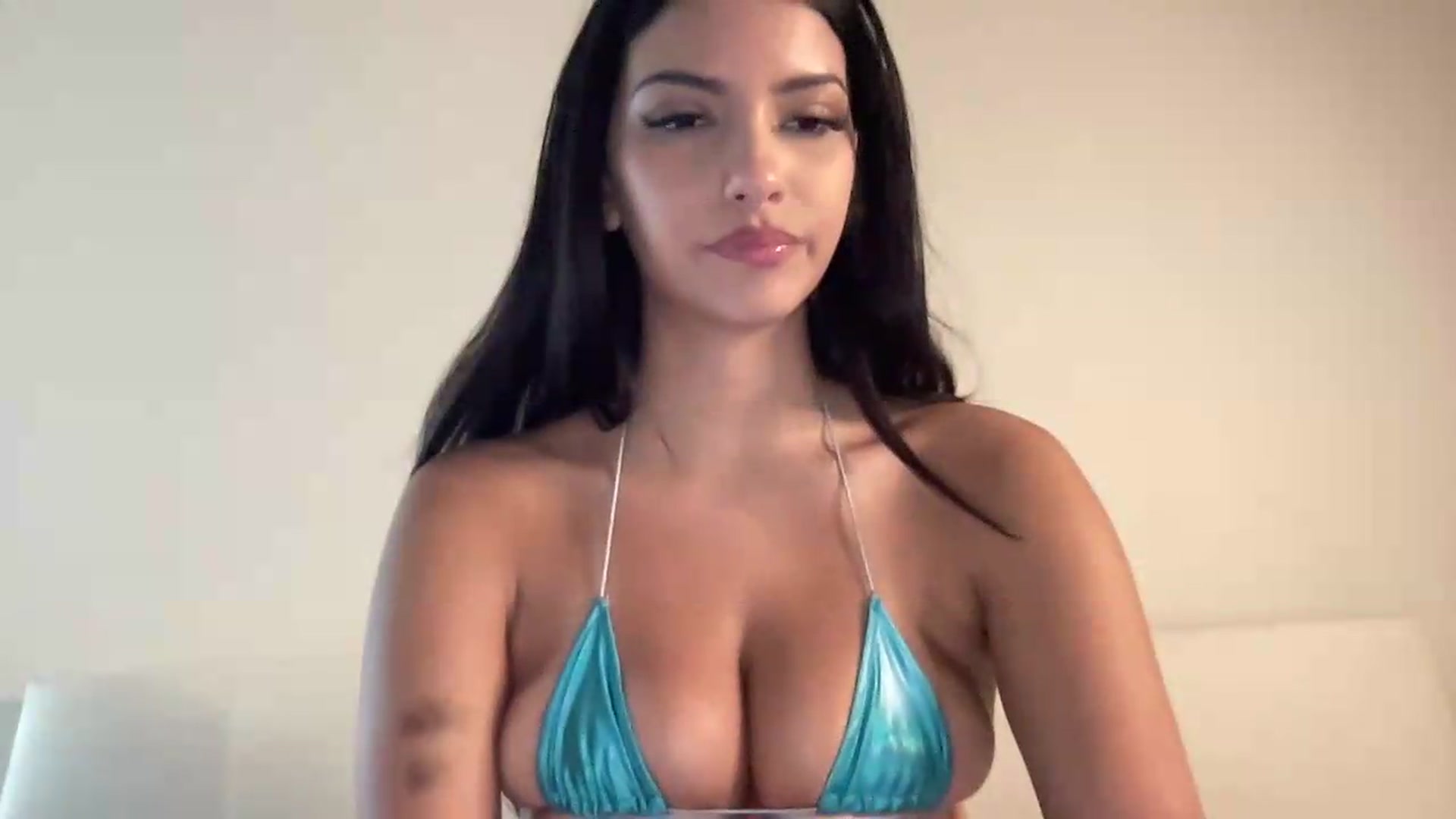 Gallery image thumbnail from KittyKatalina's myfreecams stream on, 08/05/2026, 04:39 image 5 of 20