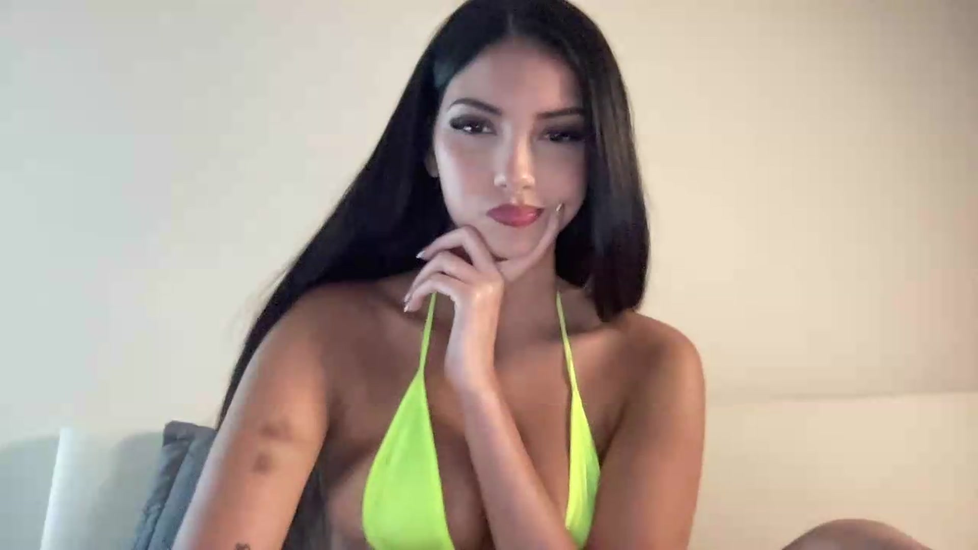 Gallery image thumbnail from KittyKatalina's myfreecams stream on, 08/06/2026, 24:04 image 13 of 20