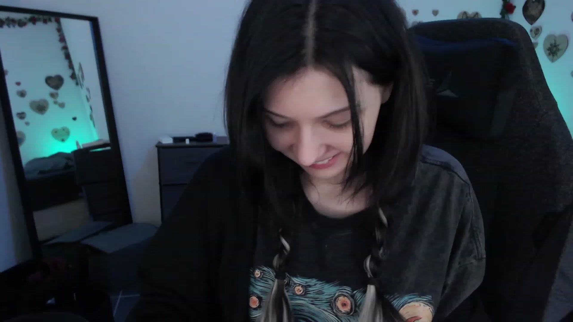 Gallery image thumbnail from KittyKek's myfreecams stream on, 07/13/2023, 02:52 image 4 of 20