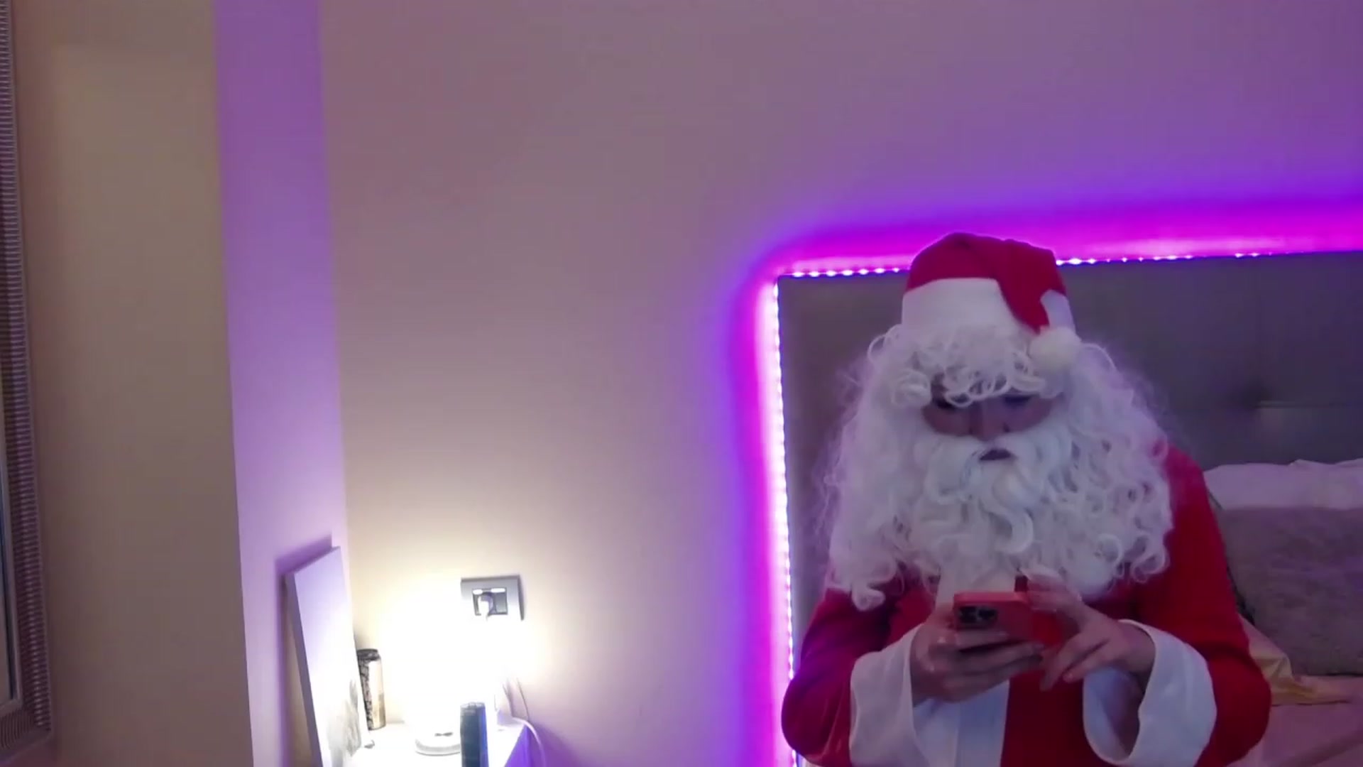 Gallery image thumbnail from KittyKpk's myfreecams stream on, 12/23/2022, 19:46 image 13 of 20
