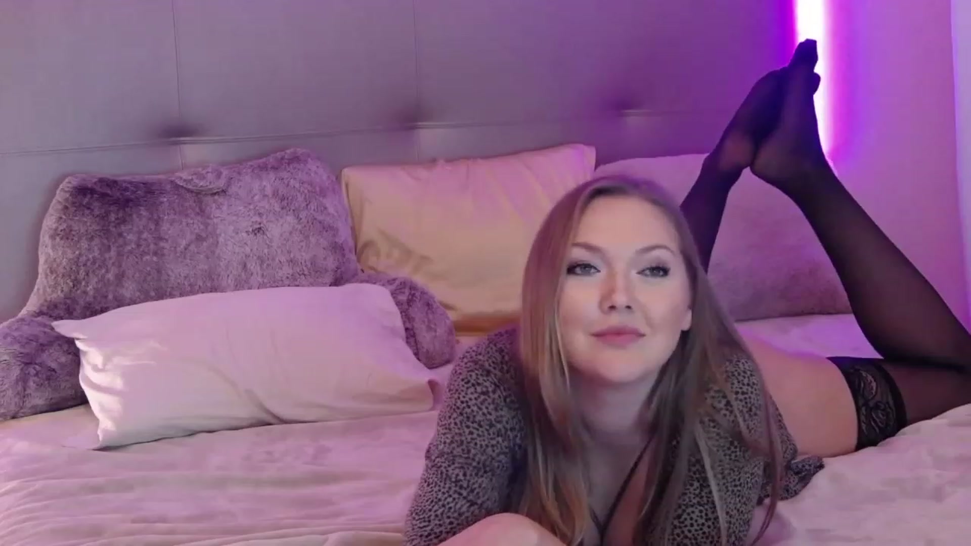 Gallery image thumbnail from KittyKpk's myfreecams stream on, 02/15/2023, 07:34 image 8 of 20